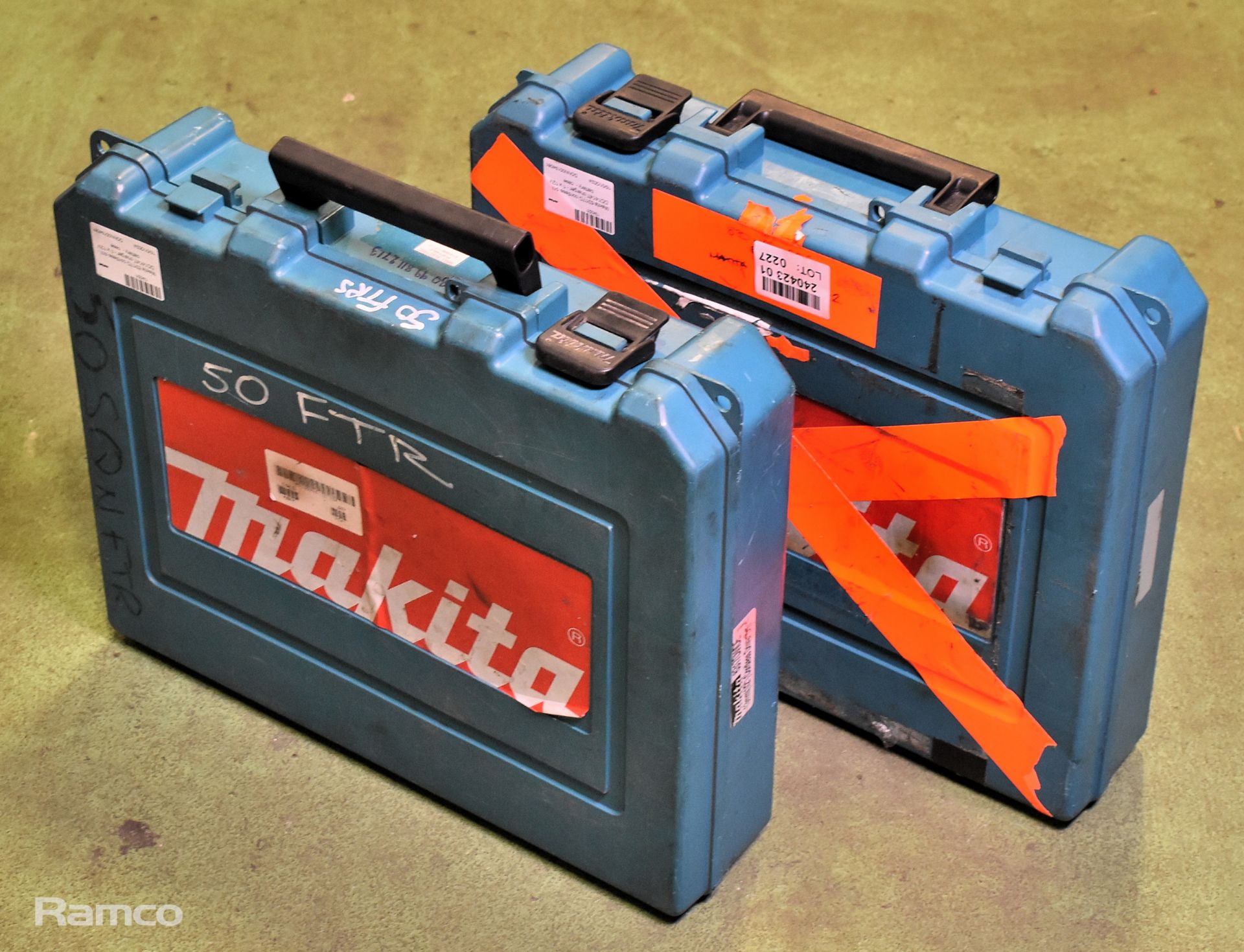 2x Makita 6317D cordless drills - DC1414T charger - 1x 12V battery - case - Image 8 of 8