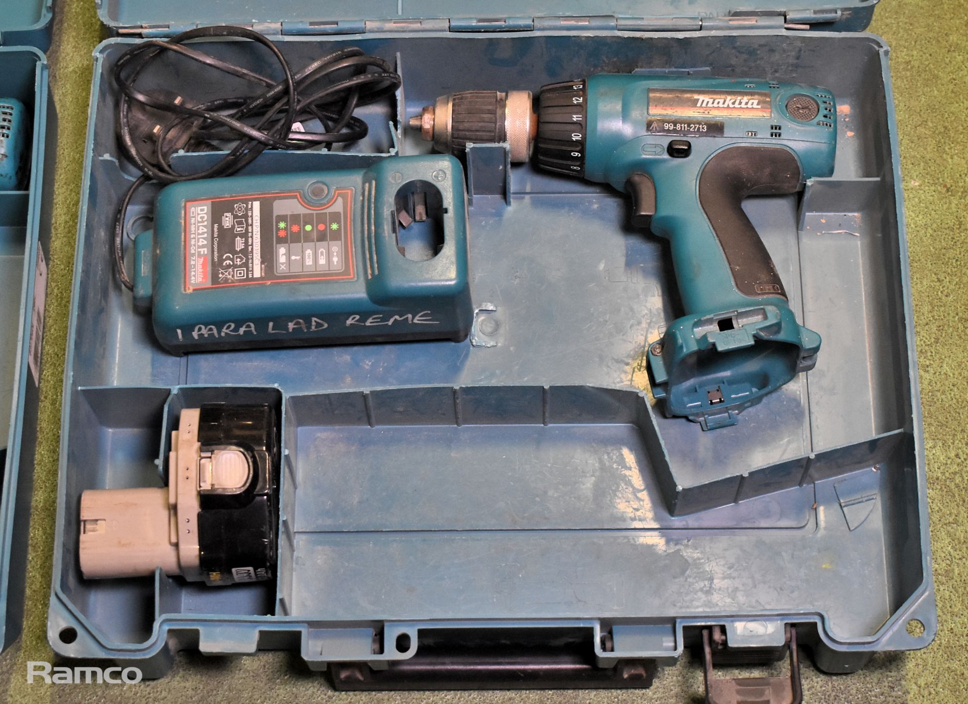 2x Makita 6317D cordless drills - DC1414F charger - 1x 12V battery - case - Image 5 of 8