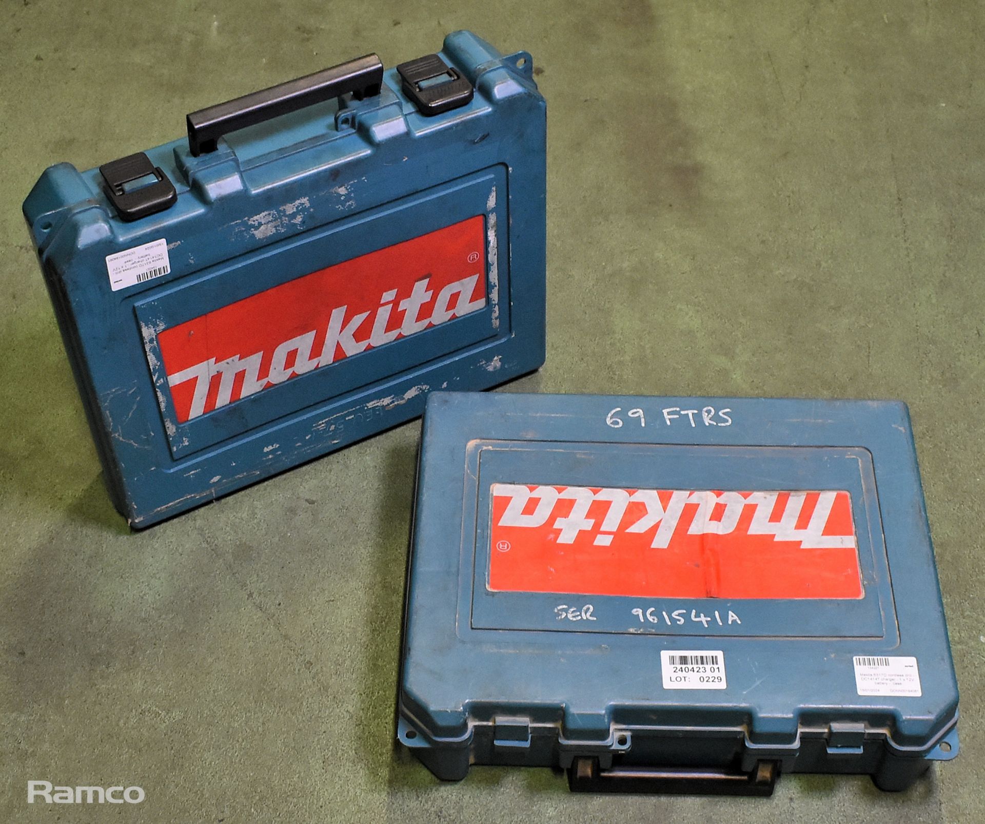 2x Makita 6317D cordless drills - DC1414T charger - 1x 12V battery - case - Image 7 of 7