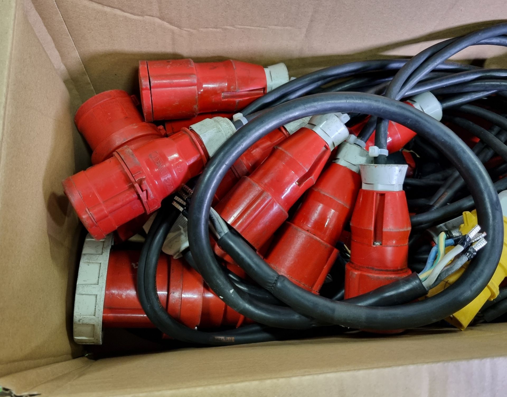 Box of 3-phase plugs, sockets and adaptors - Image 4 of 9