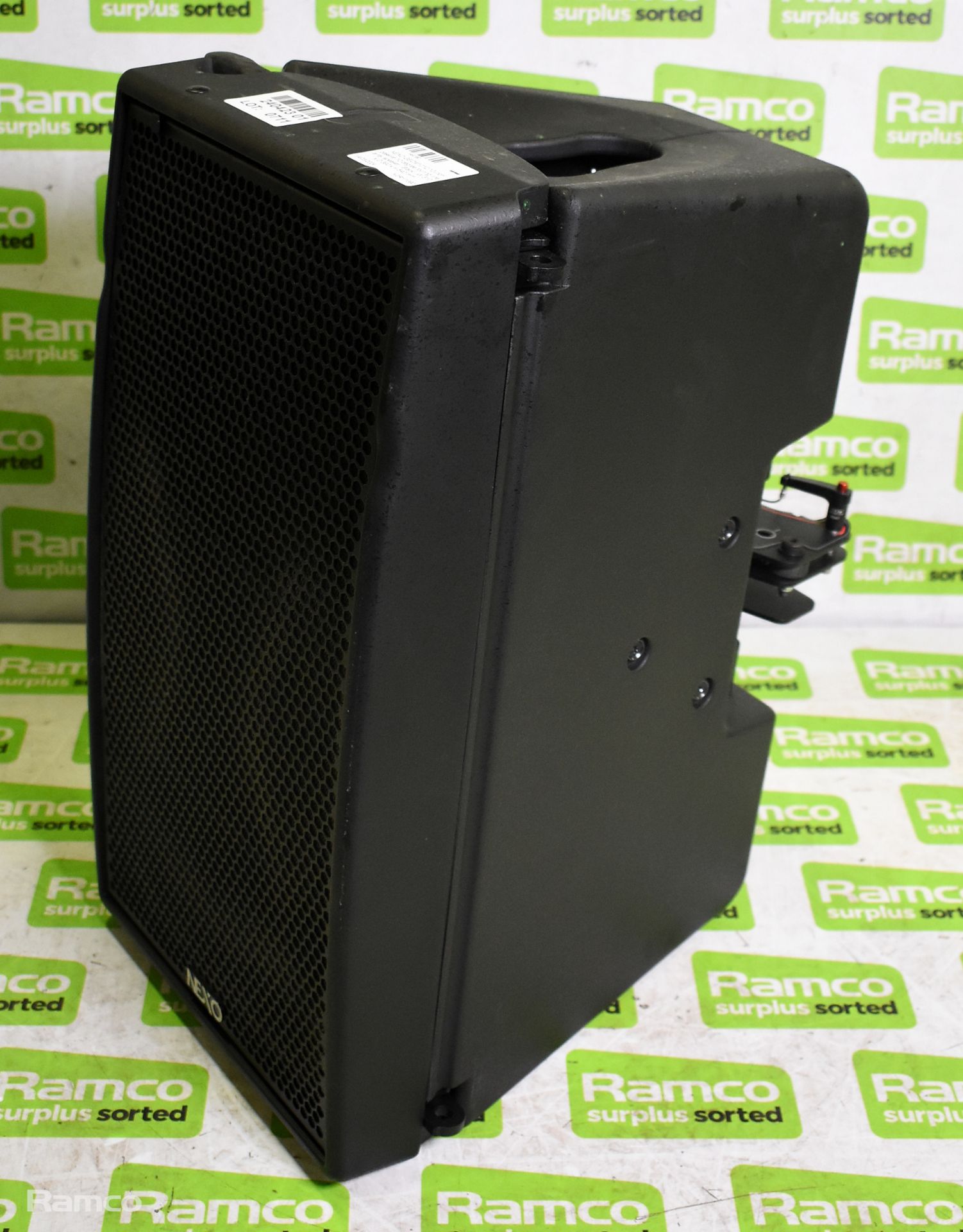 NEXO GEOM1012 10-inch passive 12 degree touring line array speaker - Black - W 310 x D 390 x H 540mm - Bild 2 aus 6