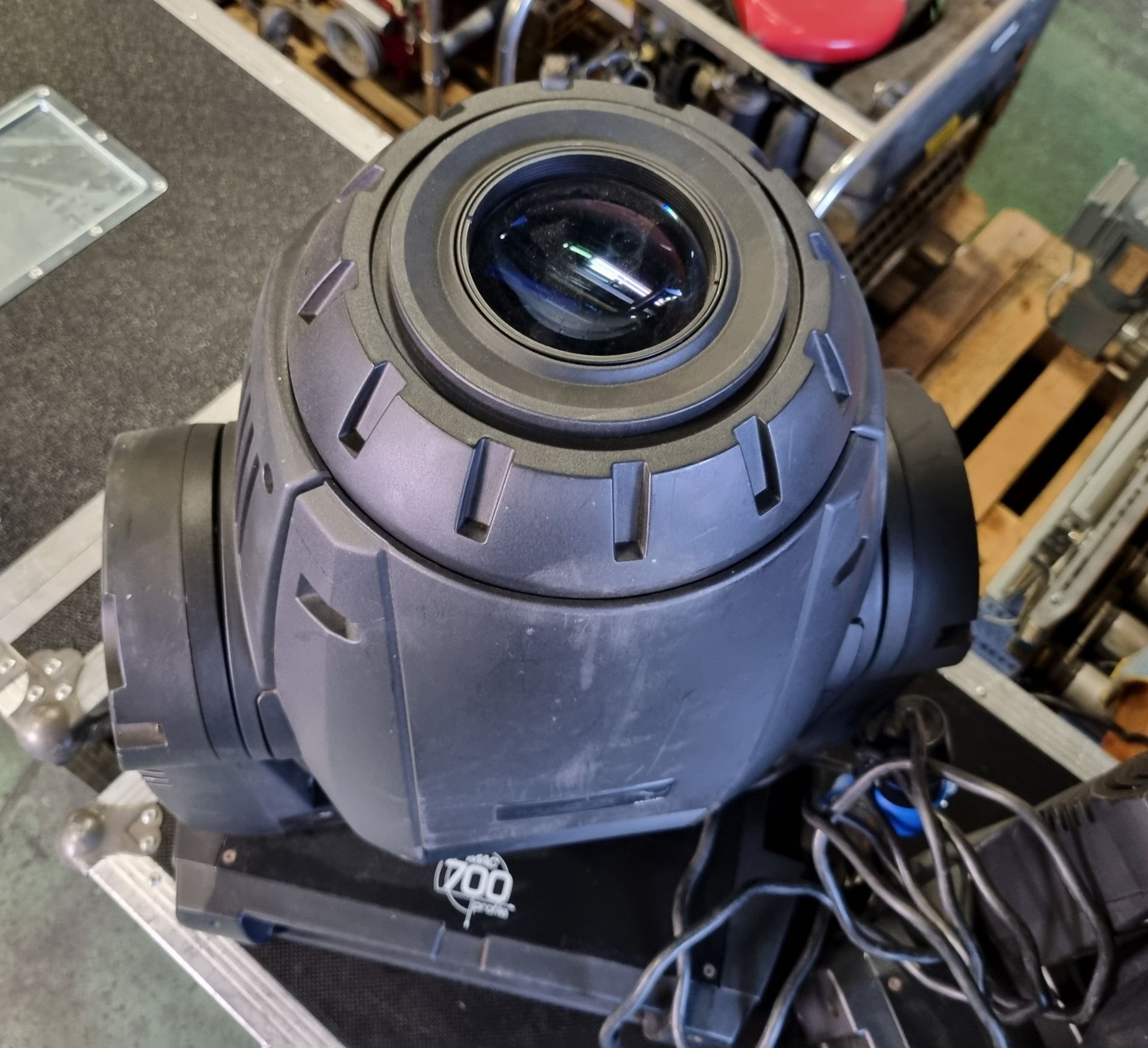 2x Martin MAC 700 Profile moving heads in flight case with Omega brackets, bonds and 16a plugs - Image 7 of 7