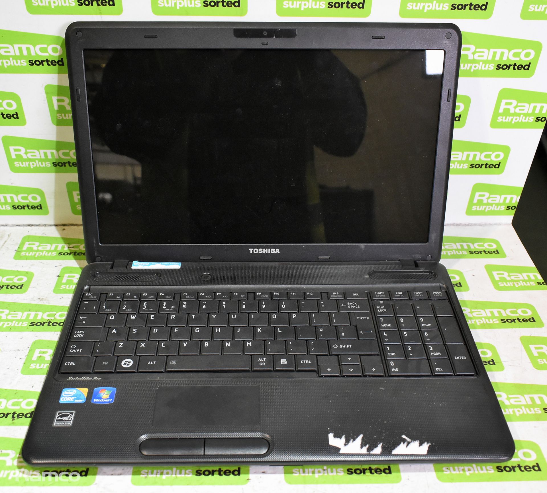 4x Toshiba laptops - NO CHARGERS - see description for details - Image 6 of 9