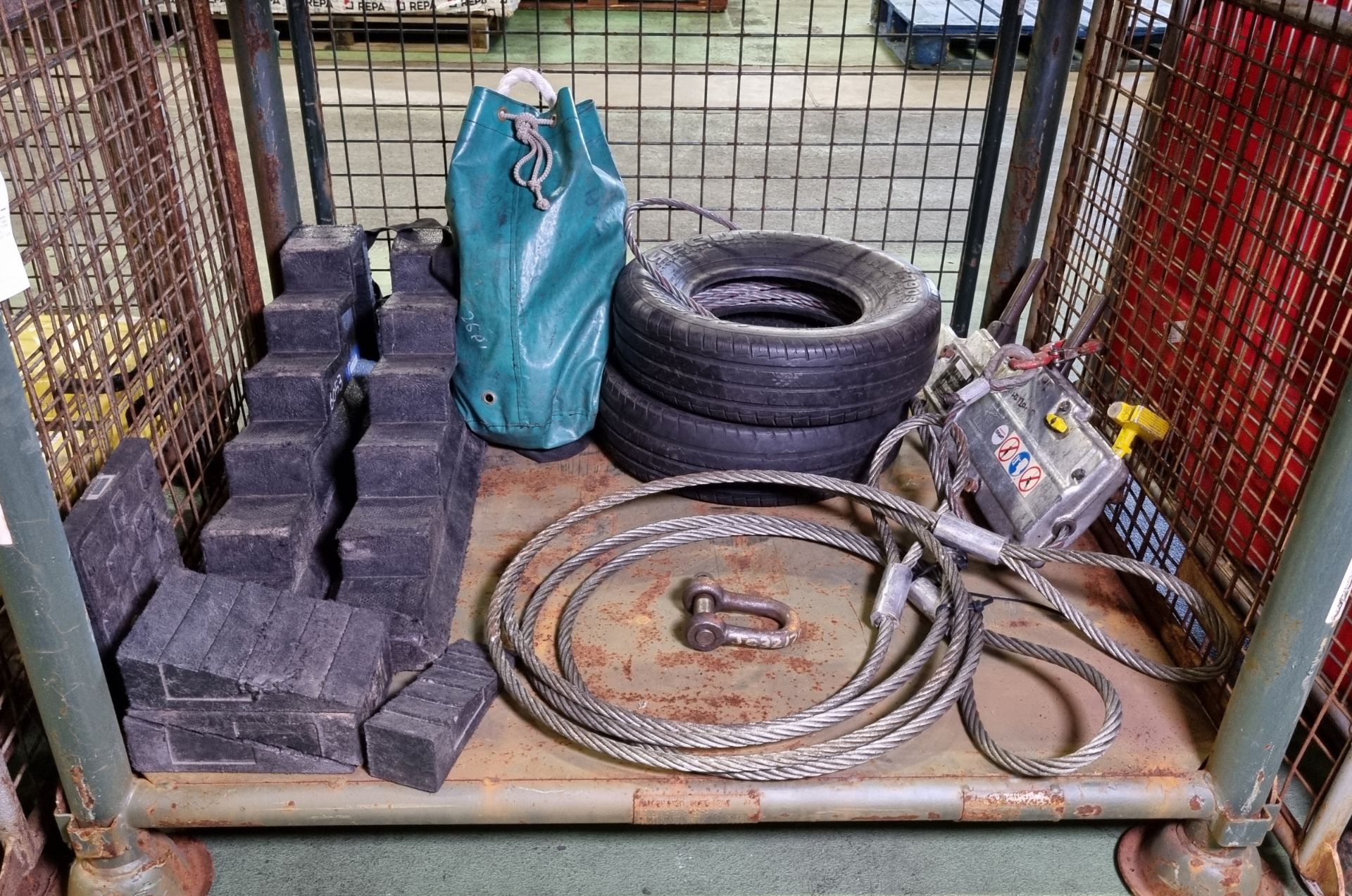 Lifting equipment - Tractel Tirfor T516 winch, wire rope slings, lifting blocks, chocks & more