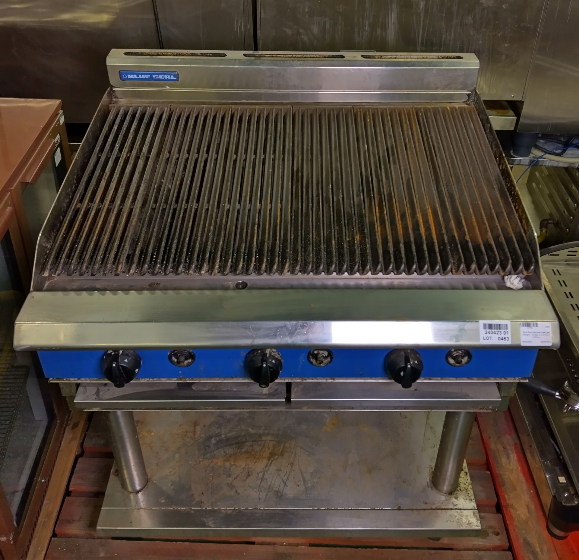 Blue Seal stainless steel gas chargrill - W 900 x D 810 x H 1100mm - Bild 2 aus 5