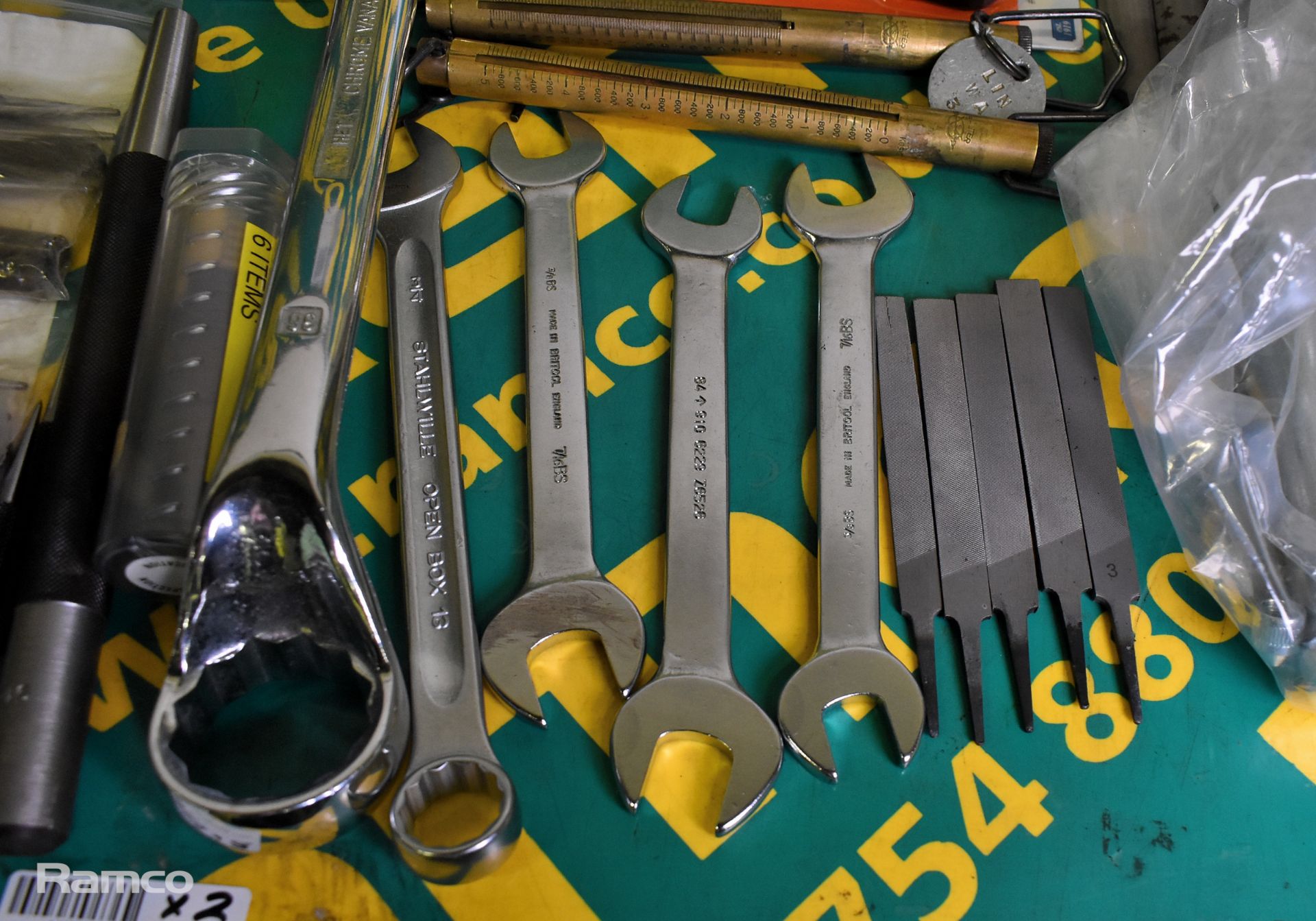 Hand tools - screwdrivers, hand files, sockets, wrenches, punches, solder reel & more - Image 7 of 9