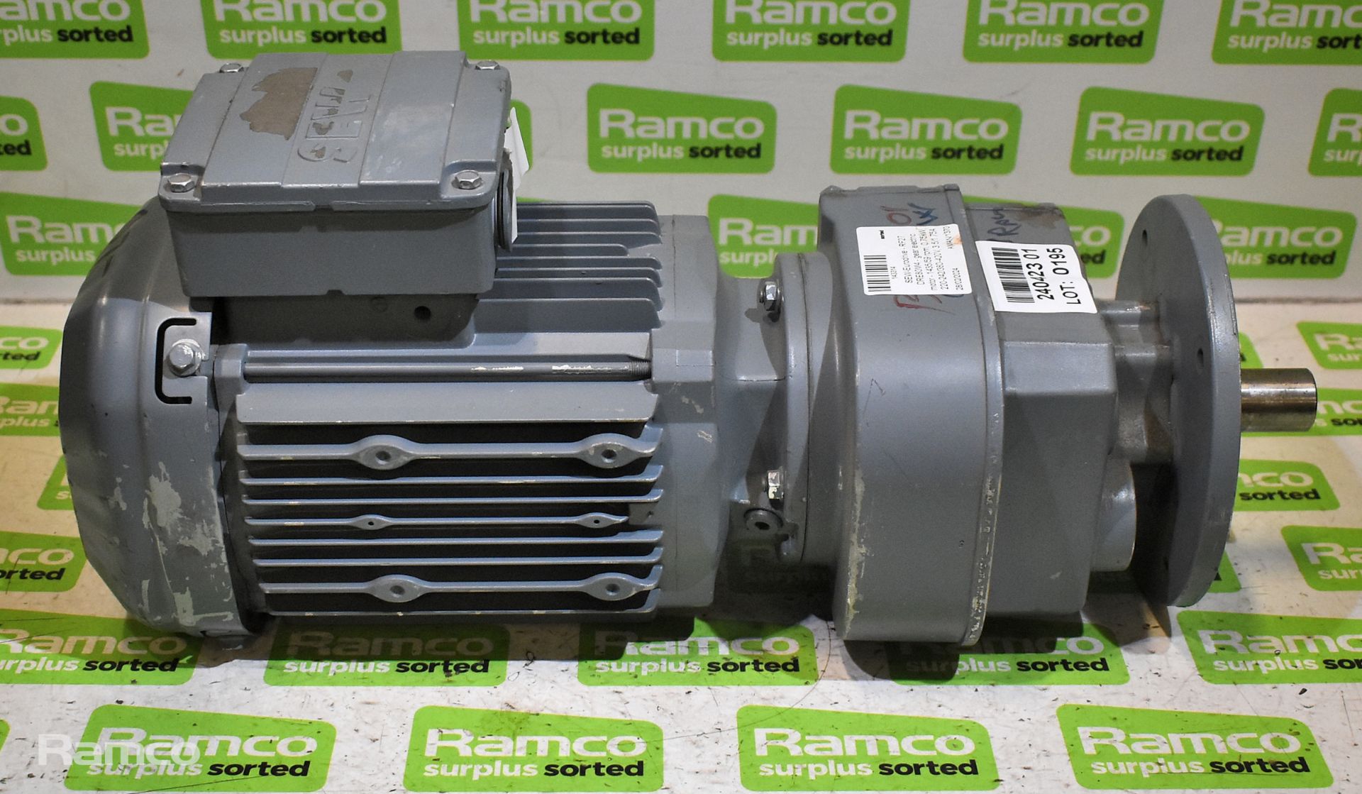 SEW-Eurodrive - RF27 DRE80M4 - gear electric motor - 1435/59 rpm - 0.75kW - 220-242/380-420V - Image 5 of 5