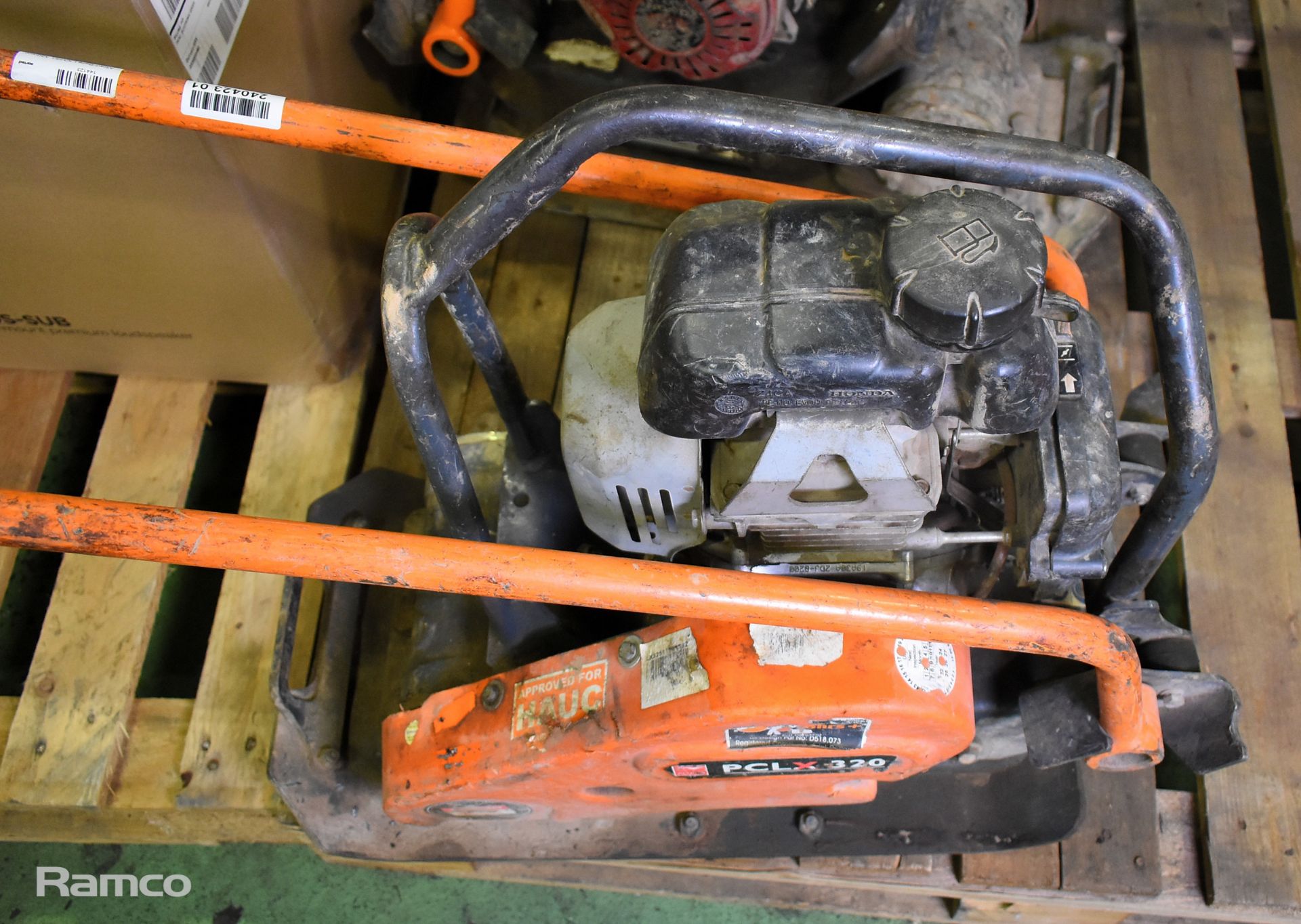 Altrad-Belle LX3251 320mm petrol plate compactor - SPARES OR REPAIRS - Image 7 of 7
