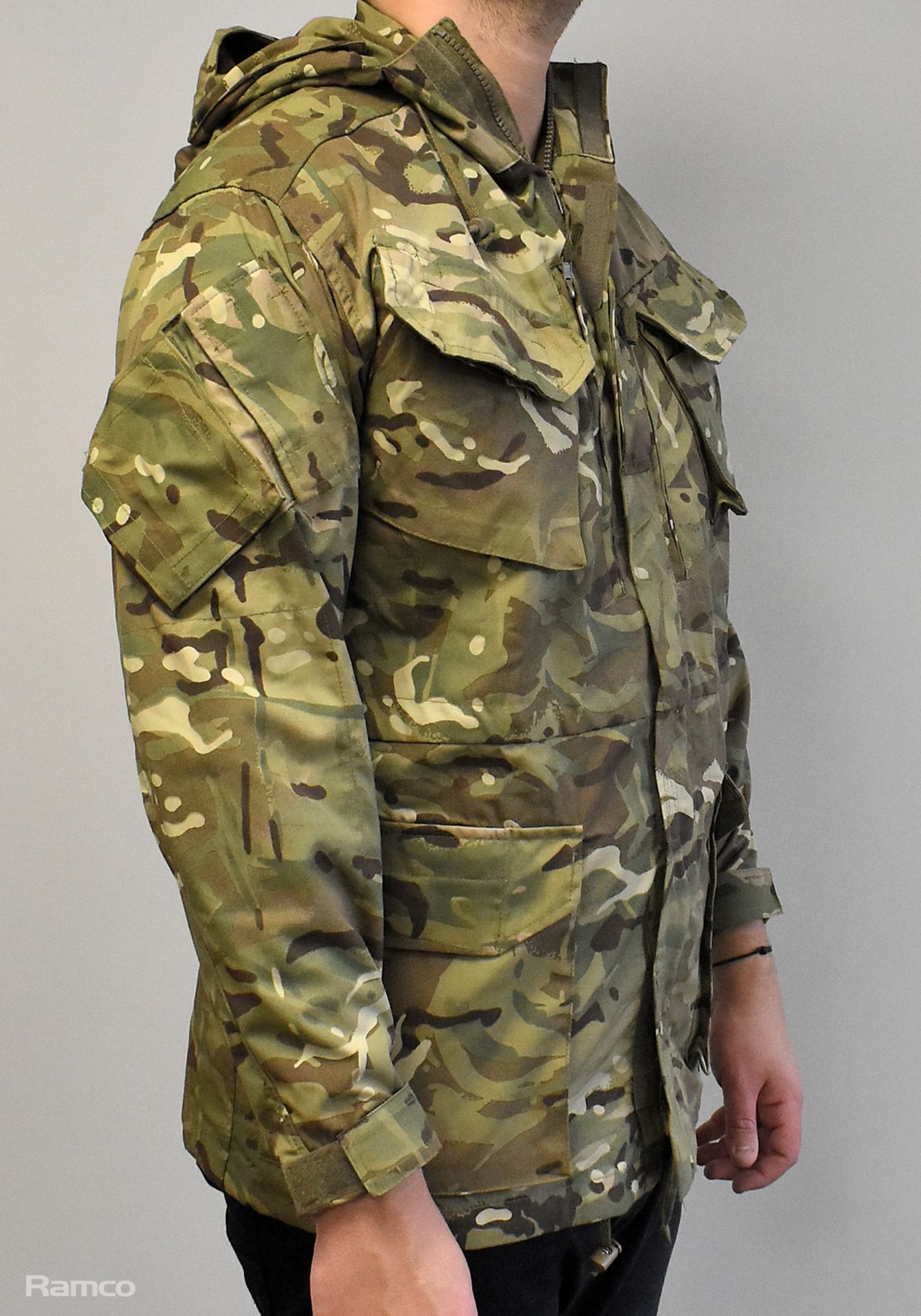 50x British Army MTP combat smocks 2 windproof - mixed grades and sizes - Image 4 of 12