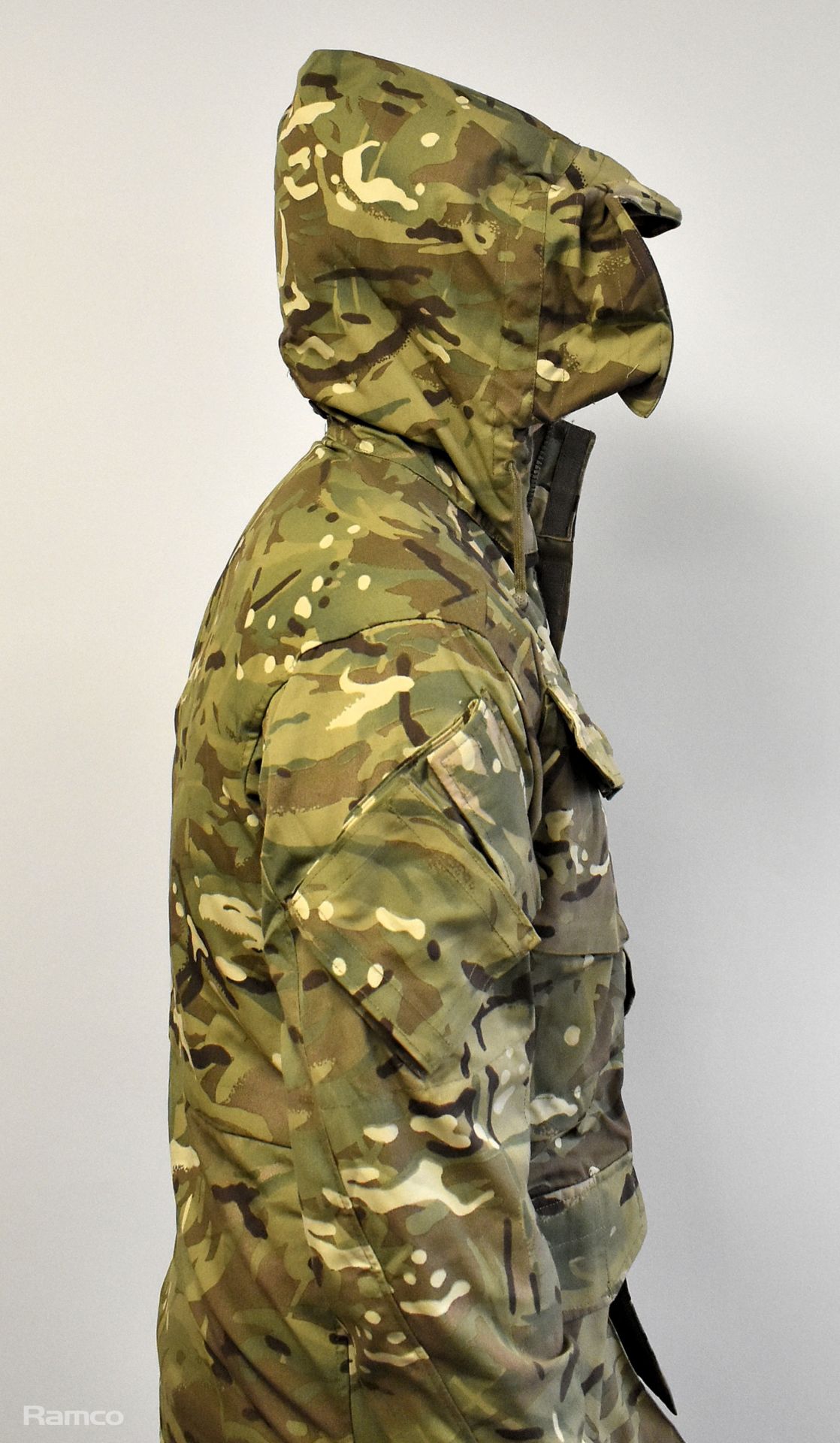 40x British Army MTP combat smocks 2 windproof - mixed grades and sizes - Image 5 of 12