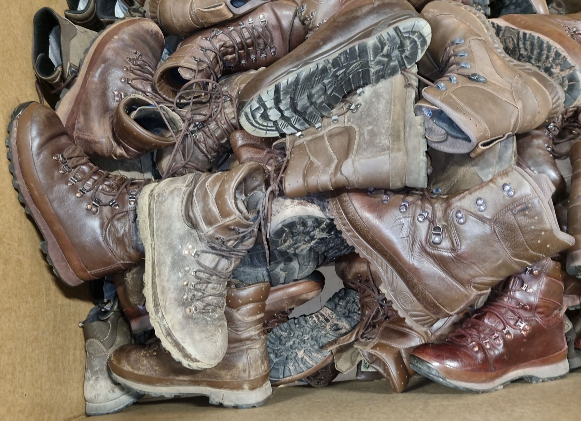 50x pairs of Various Boots including Magnum, Iturri & YDS - mixed grades and sizes - Image 5 of 5