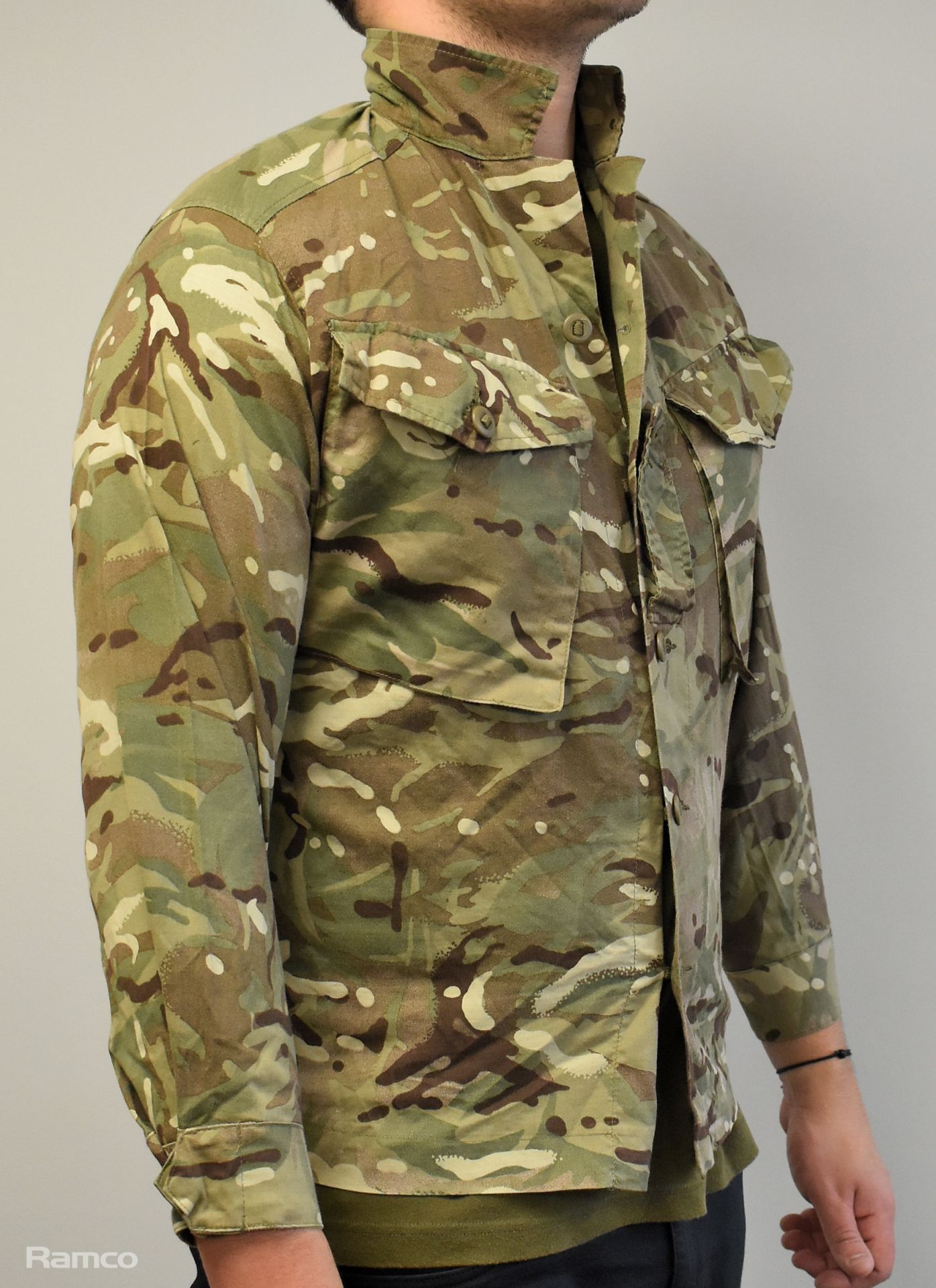 90x British Army MTP shirts barrack- mixed grades and sizes - Image 4 of 9