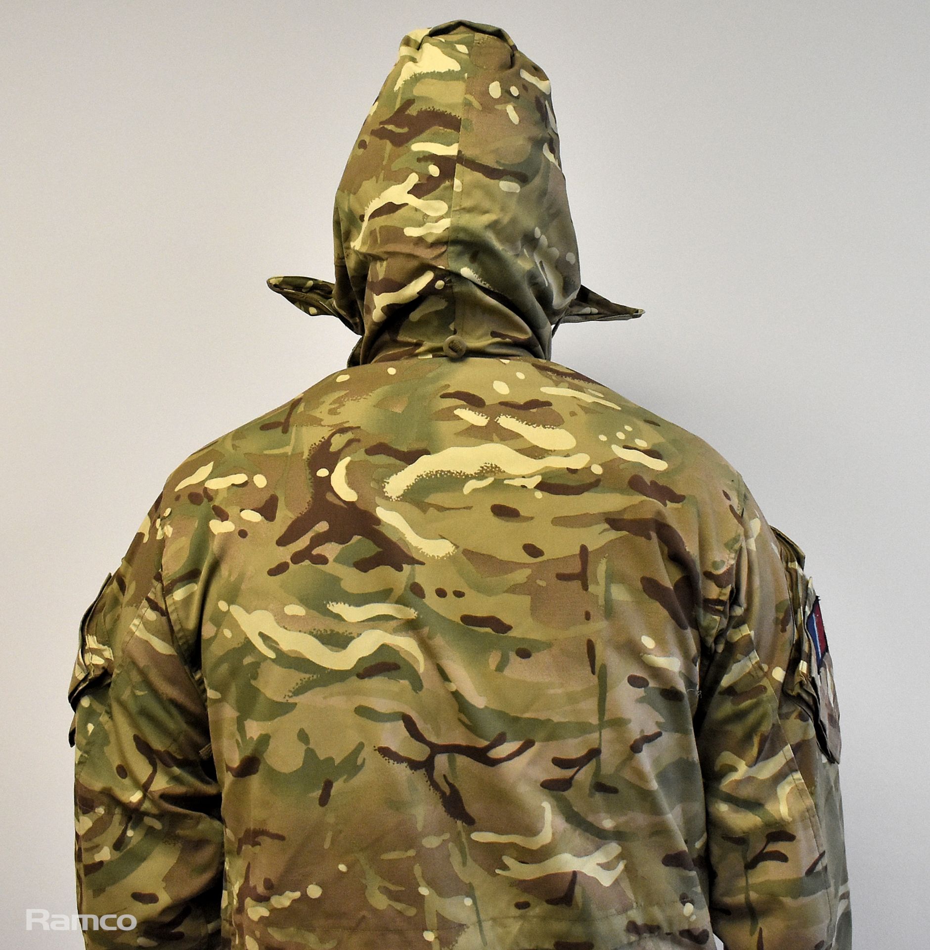 50x British Army MTP windproof smocks - mixed grades and sizes - Bild 6 aus 11