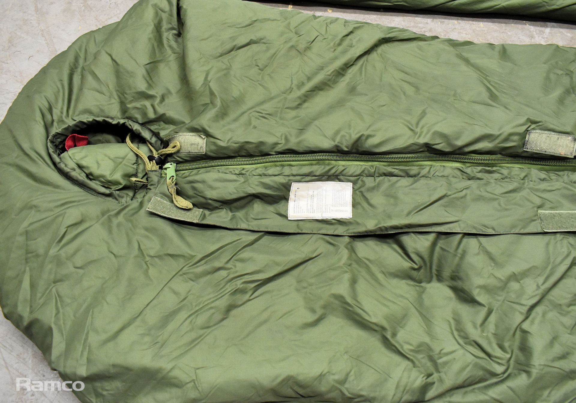 50x Sleeping bags - mixed grades and sizes - Image 6 of 8
