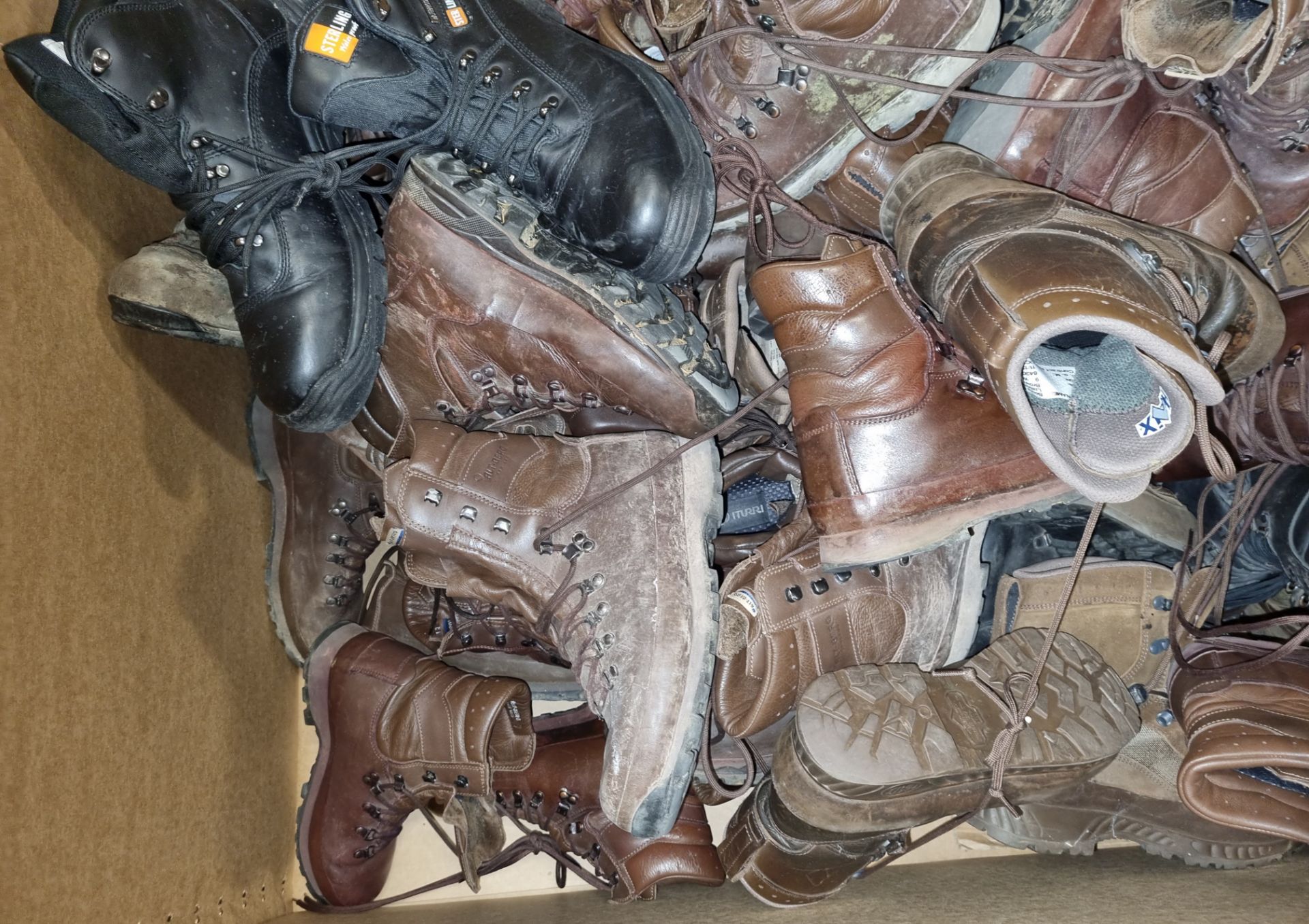 50x pairs of Various Boots including Magnum, Iturri & YDS - mixed grades and sizes - Bild 5 aus 5