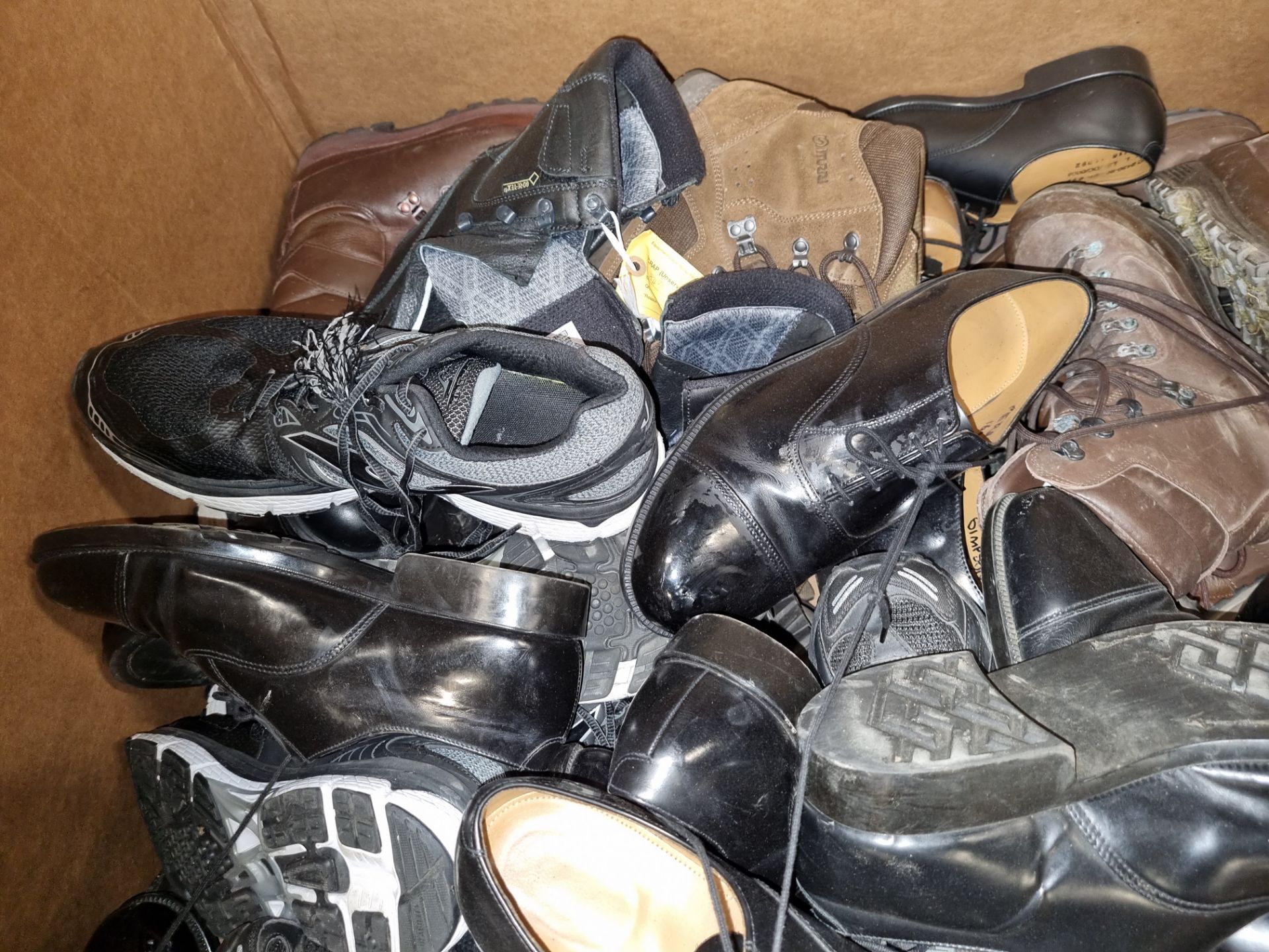 50x Various pairs of shoes and trainers - different makes & sizes - mixed grades - Image 2 of 5