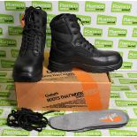 2x pairs of Goliath warm weather boots - Size 8L