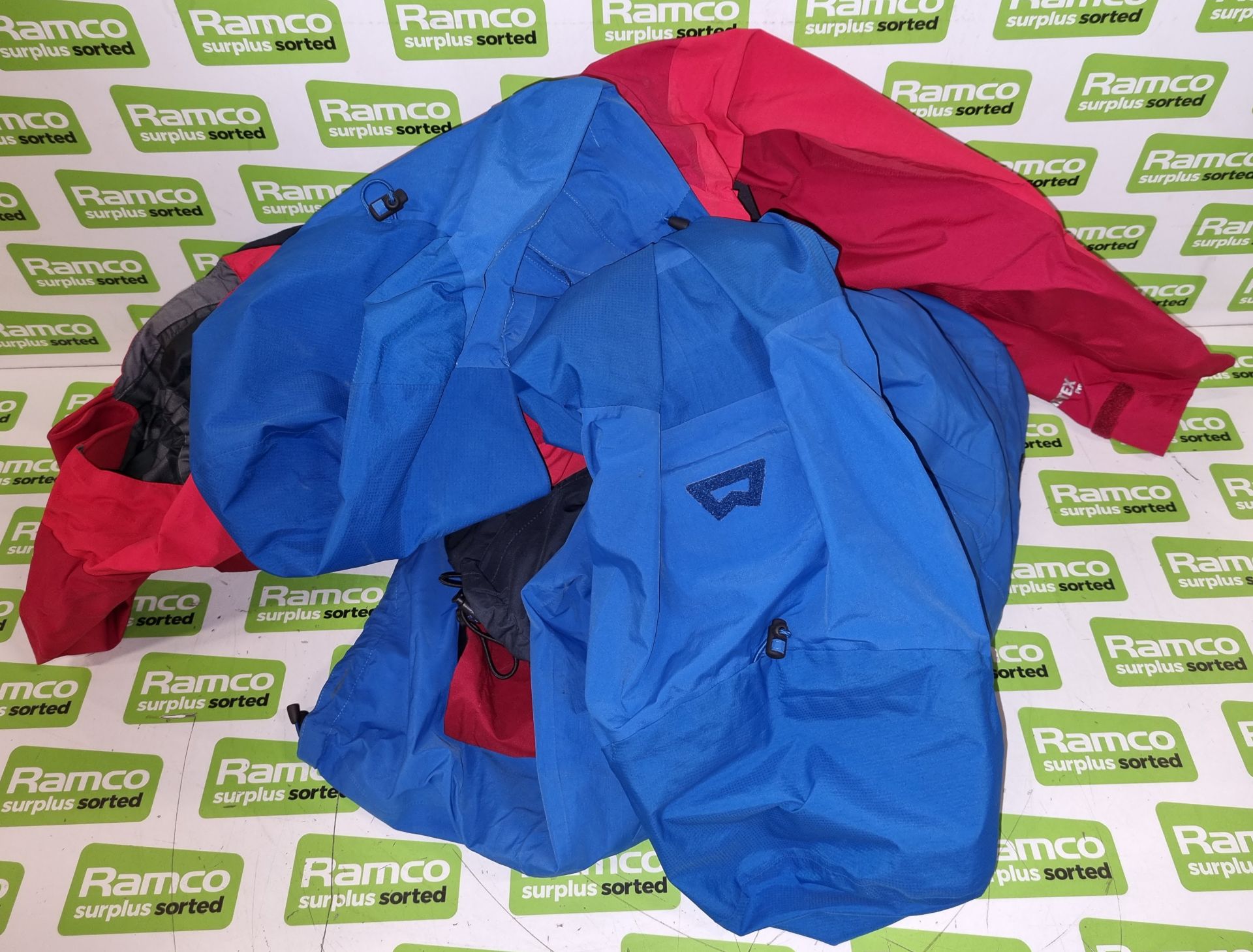 15x Hiking jackets with Gore-tex - Mountain & Rab - mixed grades and sizes - Image 3 of 5