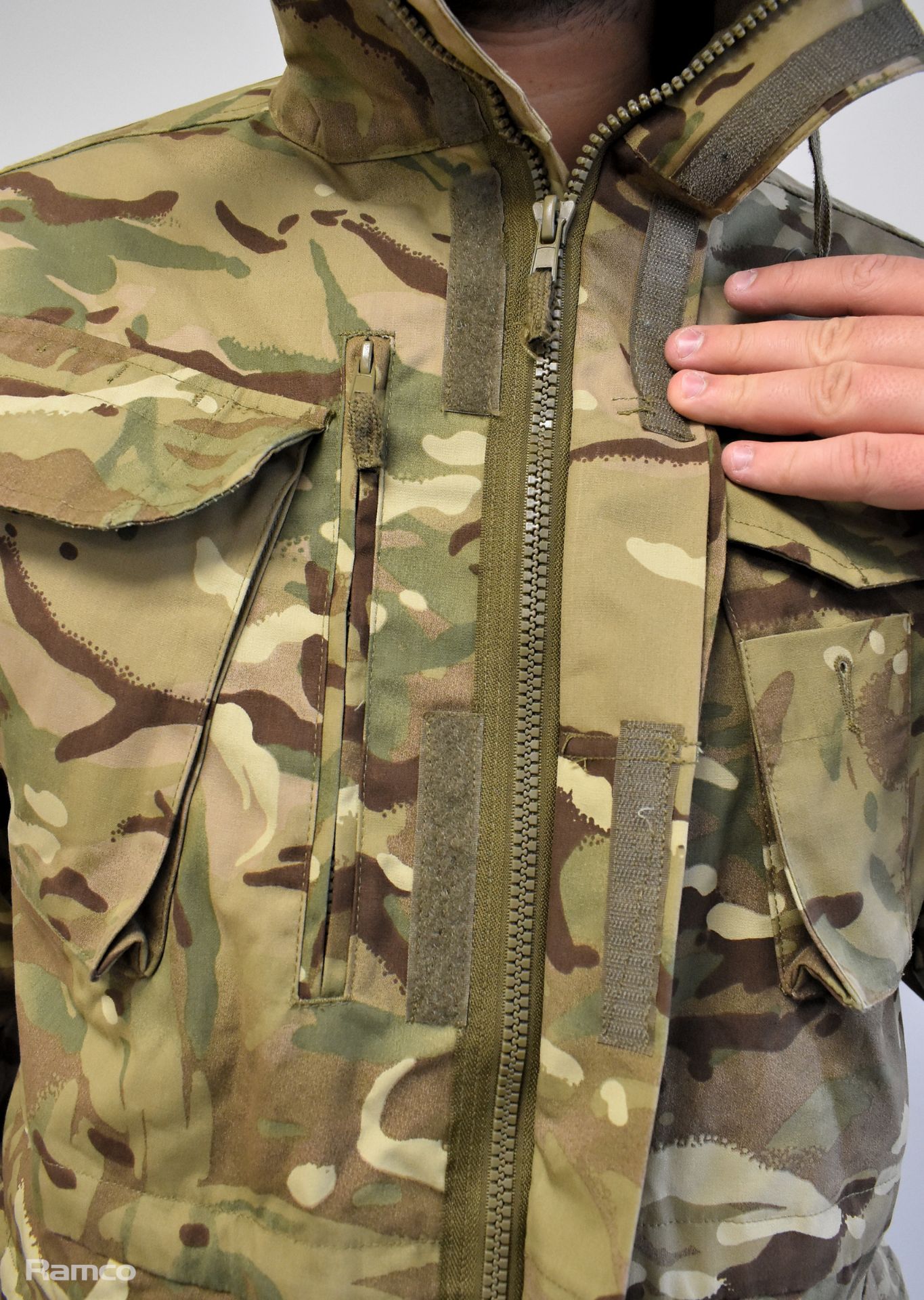75x British Army MTP windproof smocks - mixed grades and sizes - Bild 7 aus 11