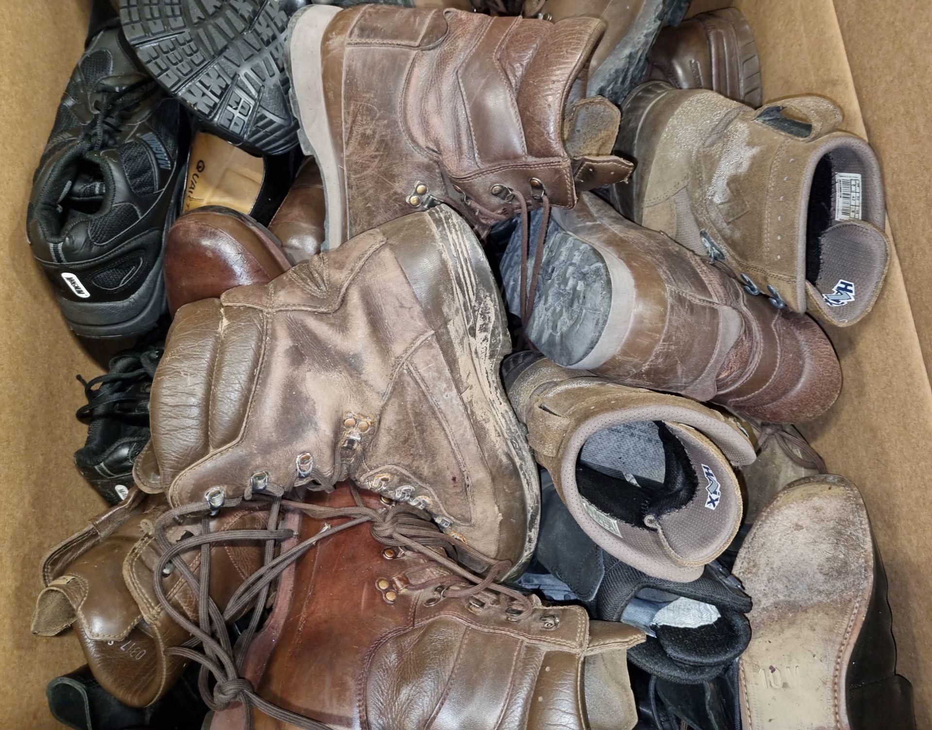 30x pairs of Various boots - Magnum Haix YDS - mixed grades and sizes - Image 3 of 4