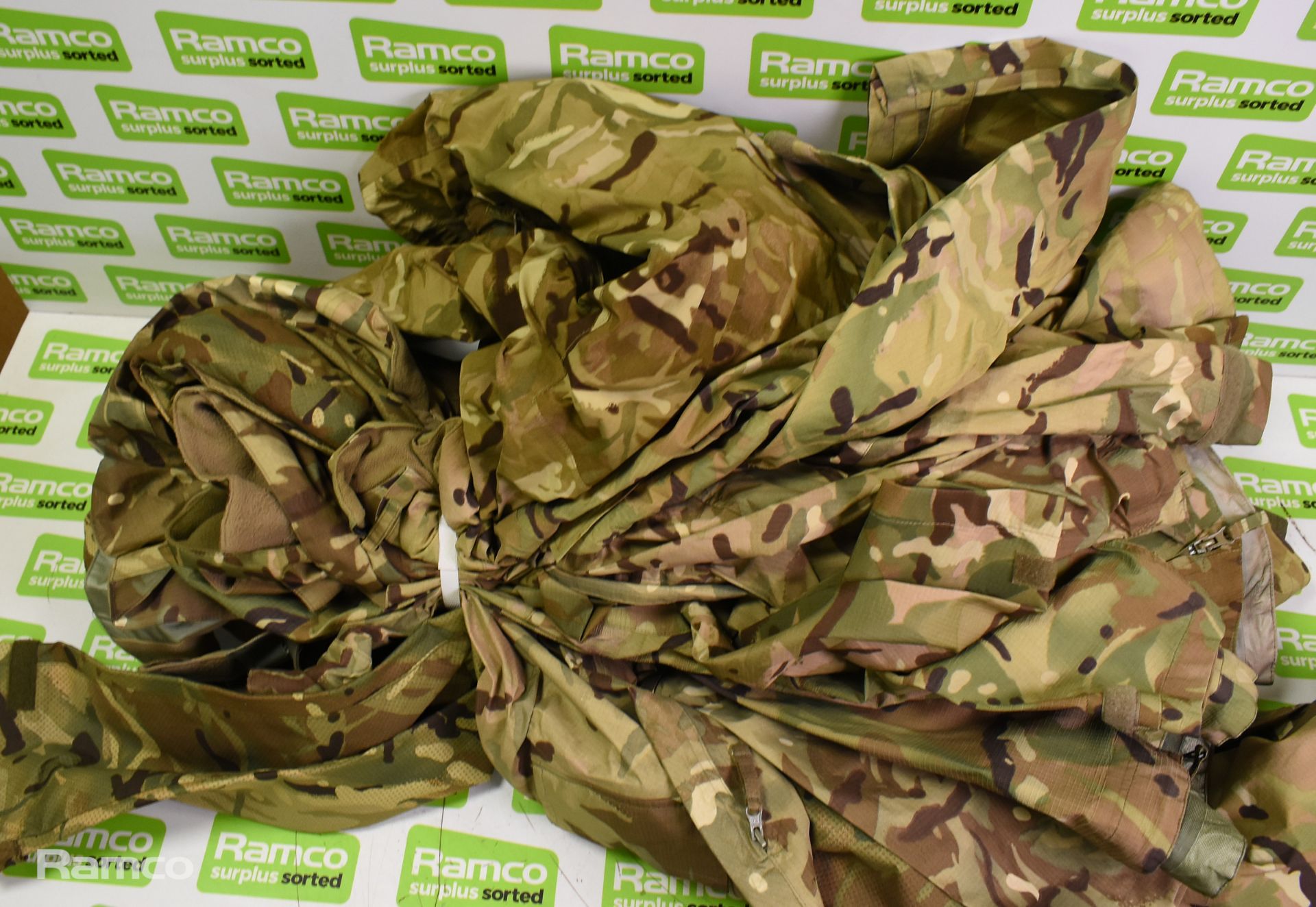 80x British Army MTP waterproof lightweight jackets - mixed grades and sizes - Bild 9 aus 11