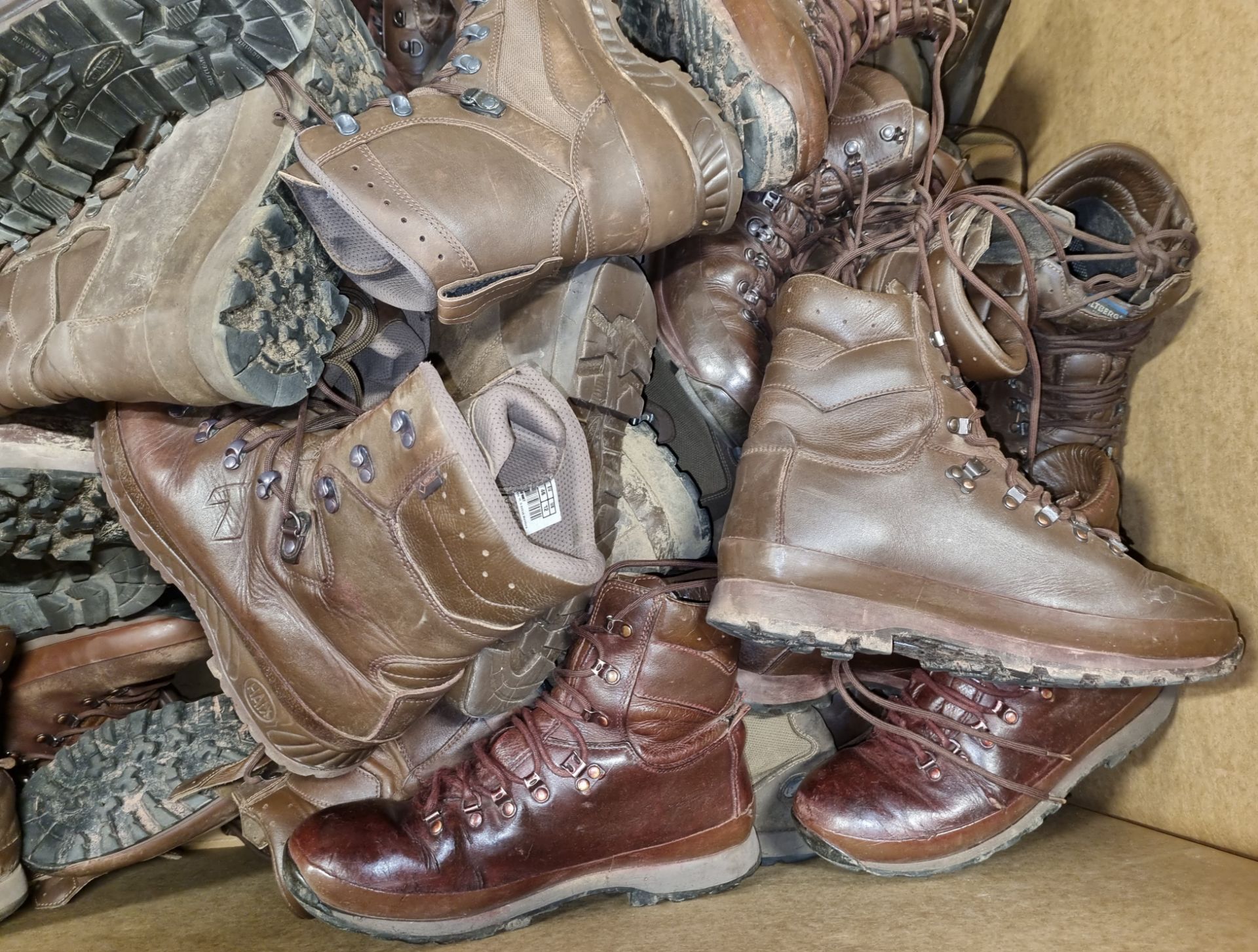 50x pairs of Various Boots including Magnum, Iturri & YDS - mixed grades and sizes - Image 4 of 5