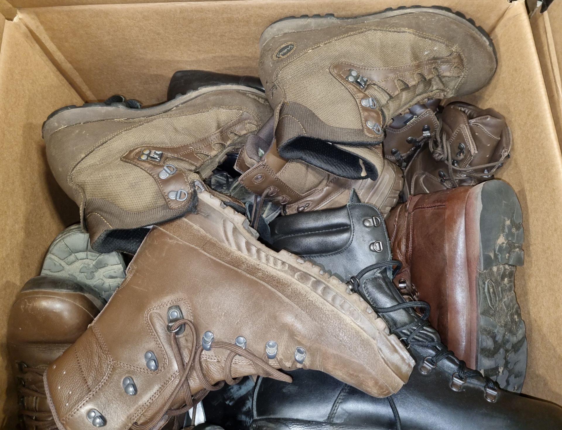 30x pairs of Various boots - Magnum Haix YDS - mixed grades and sizes - Image 2 of 4