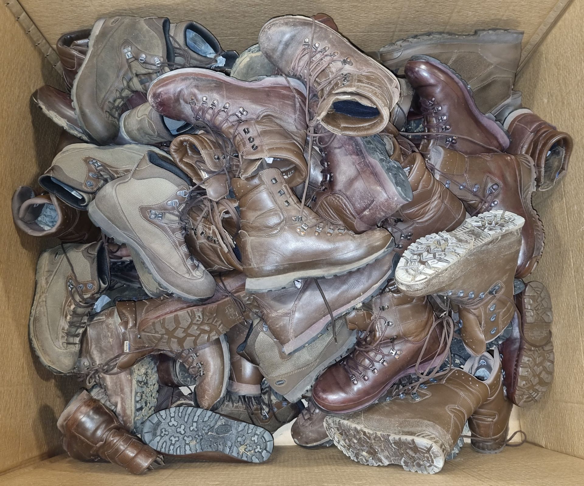 50x pairs of Various Boots including Magnum, Iturri & YDS - mixed grades and sizes