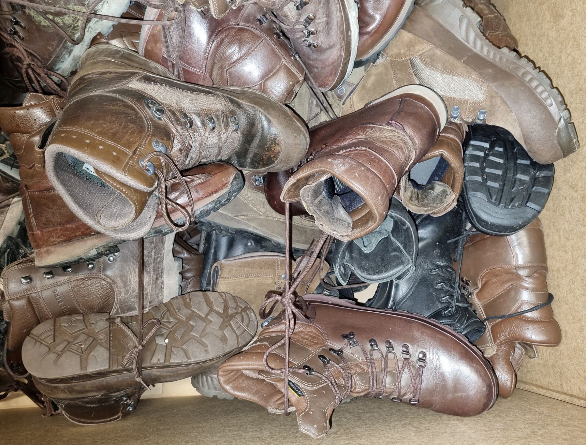 50x pairs of Various Boots including Magnum, Iturri & YDS - mixed grades and sizes - Image 4 of 5