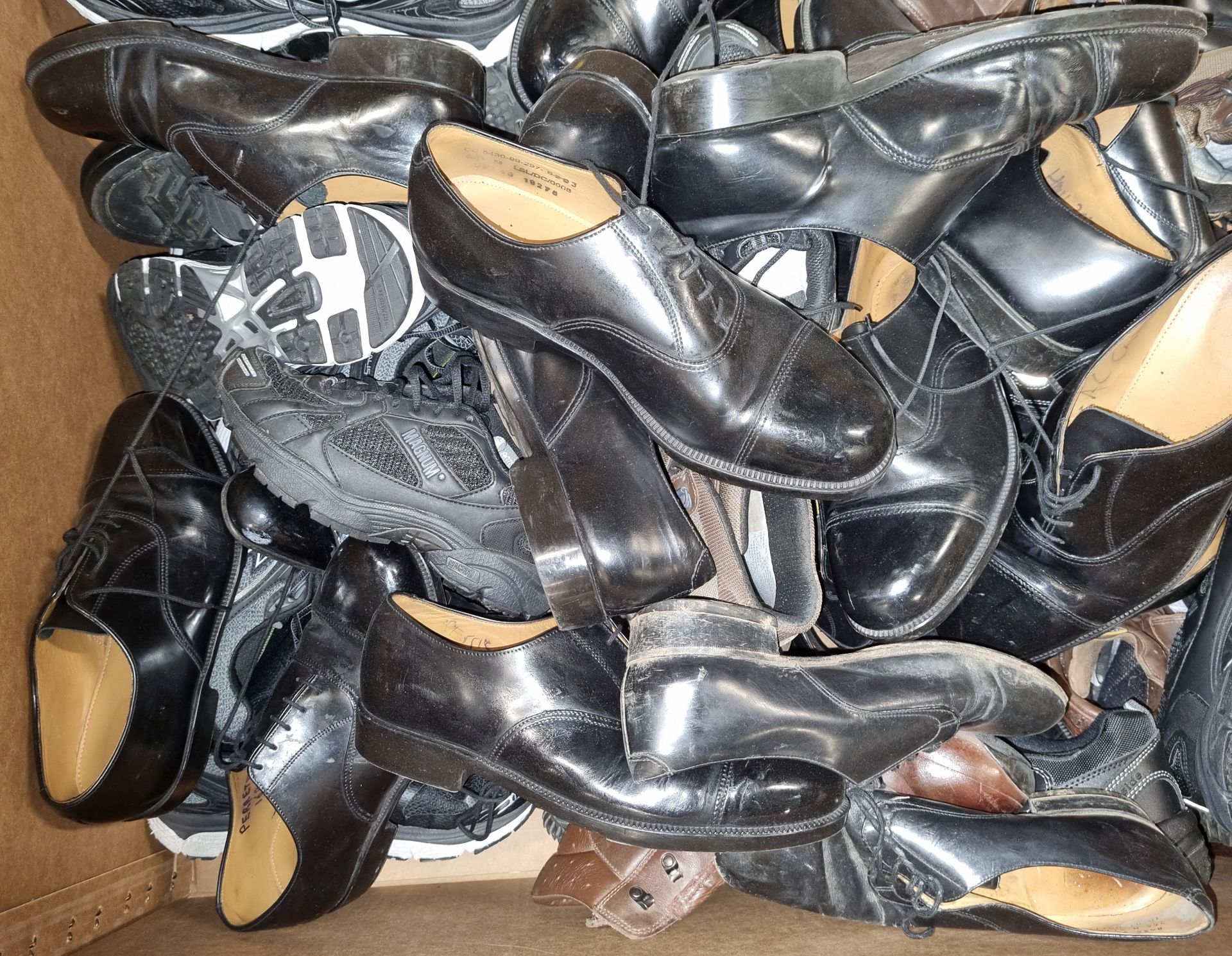50x Various pairs of shoes and trainers - different makes & sizes - mixed grades - Image 5 of 5