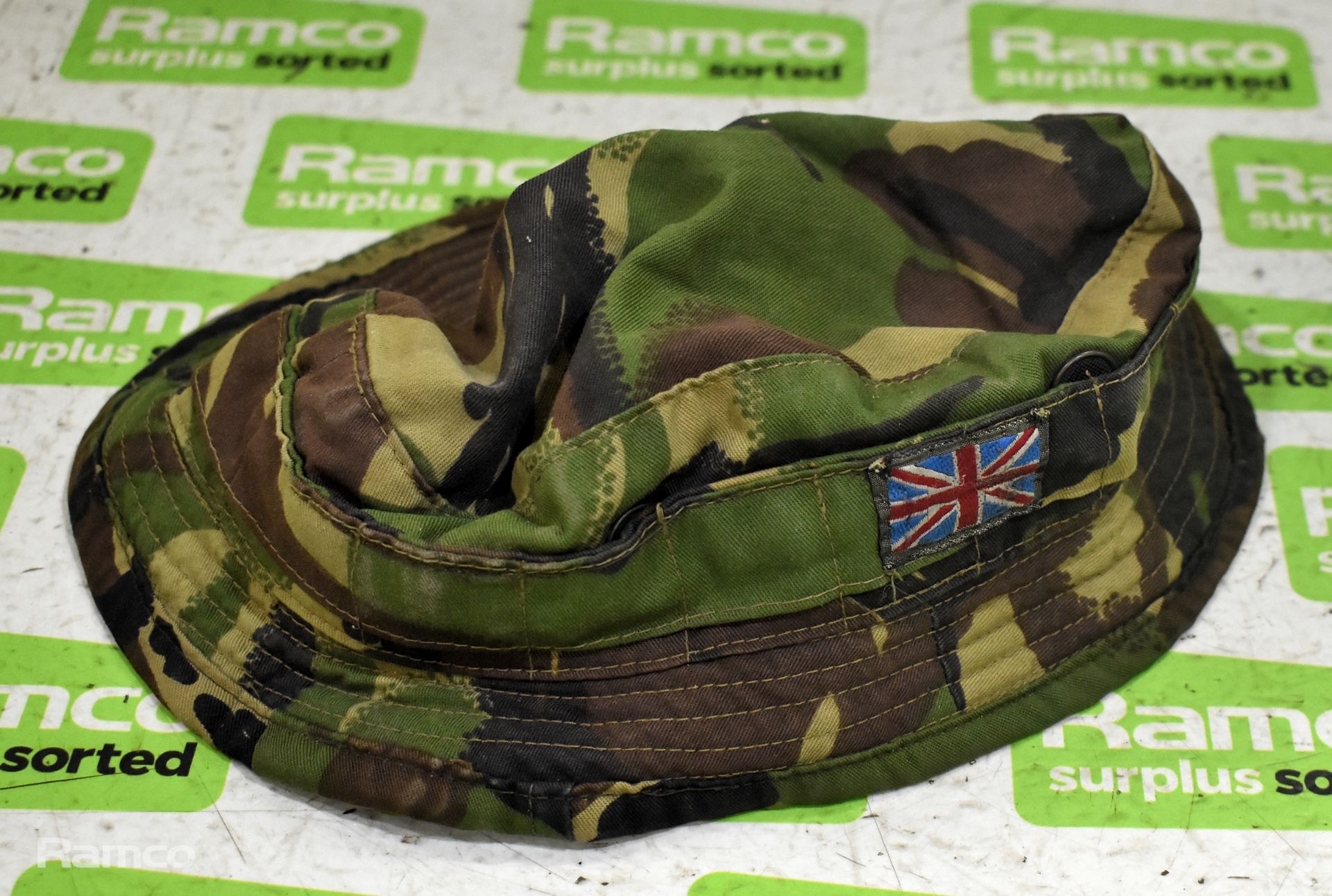 British Army DPM helmet covers, DPM combat hats, DPM cold weather caps, Mixed pouches, DPM hats - Image 4 of 12