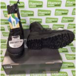 11x pairs of Magnum hot weather boots - size 10M