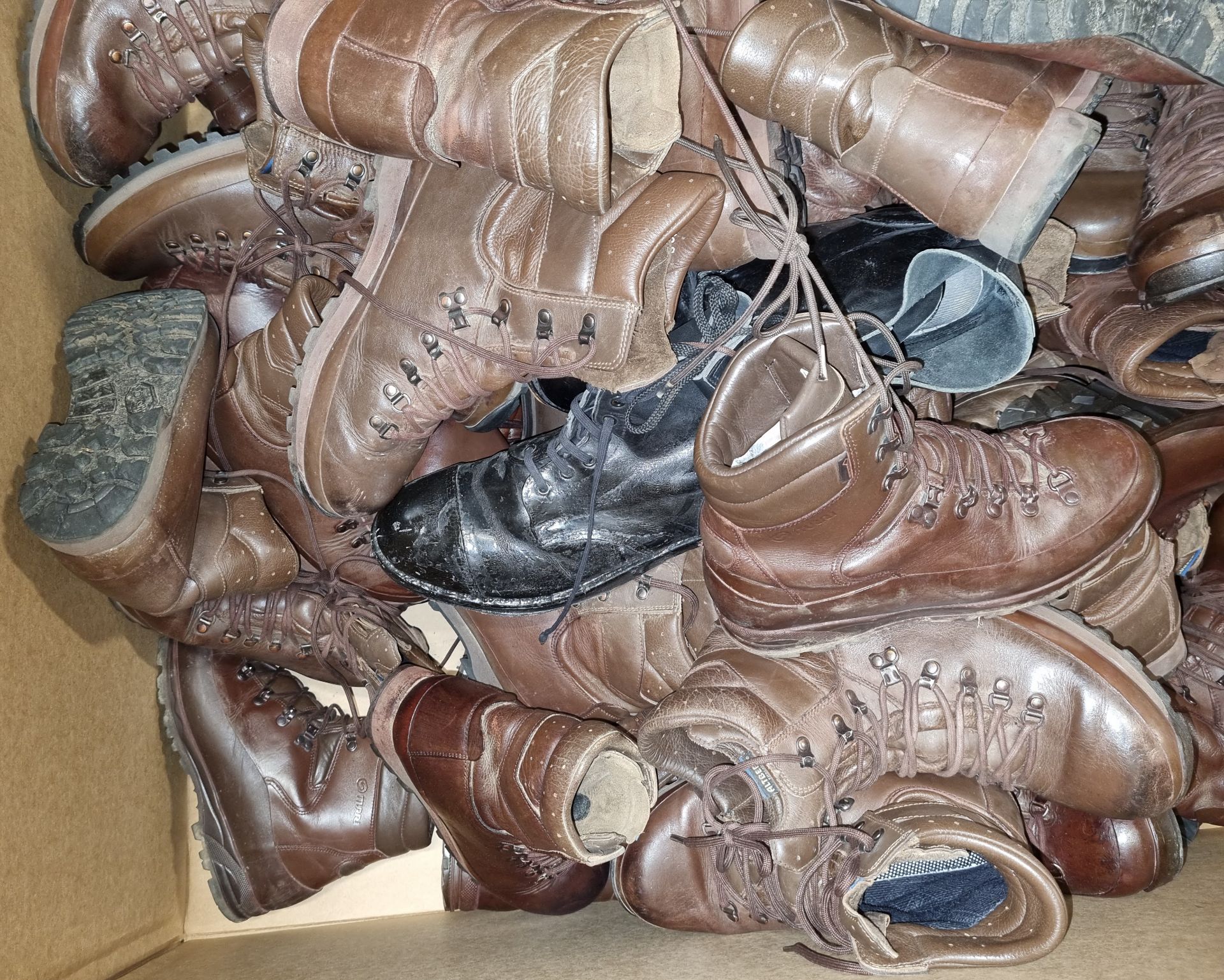 50x pairs of various boots - Magnum Haix YDS - mixed grades and sizes - Image 5 of 5