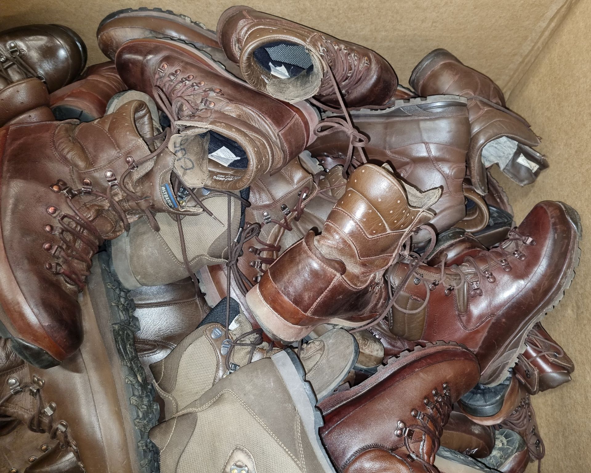 50x pairs of Various boots - Magnum Haix YDS - mixed grades and sizes - Bild 3 aus 5