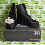 3x pairs of Magnum hot weather boots - Size 5L
