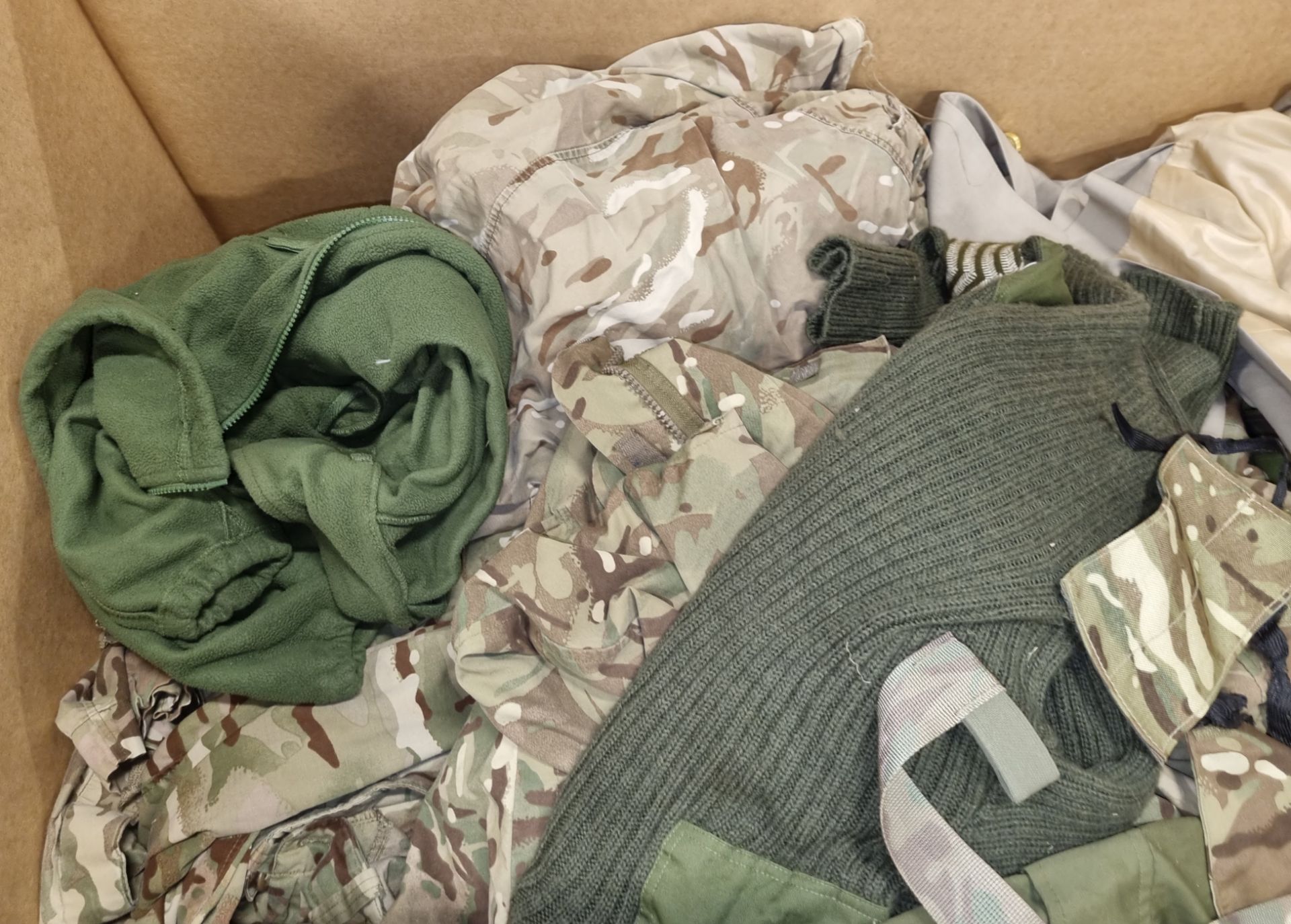Various types of ex-military clothing - 140kg - Bild 3 aus 5