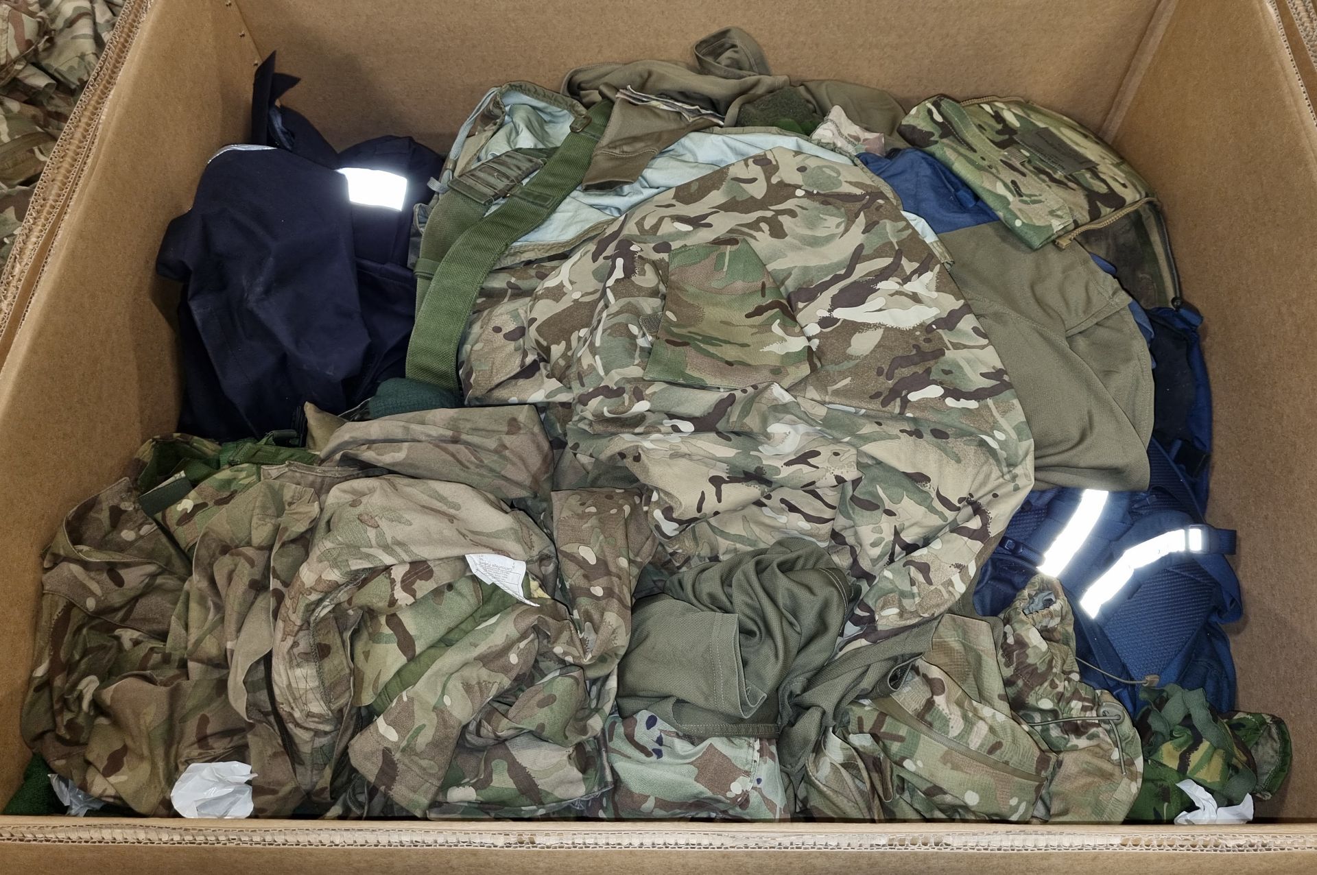 Various types of ex-military clothing - 88kg