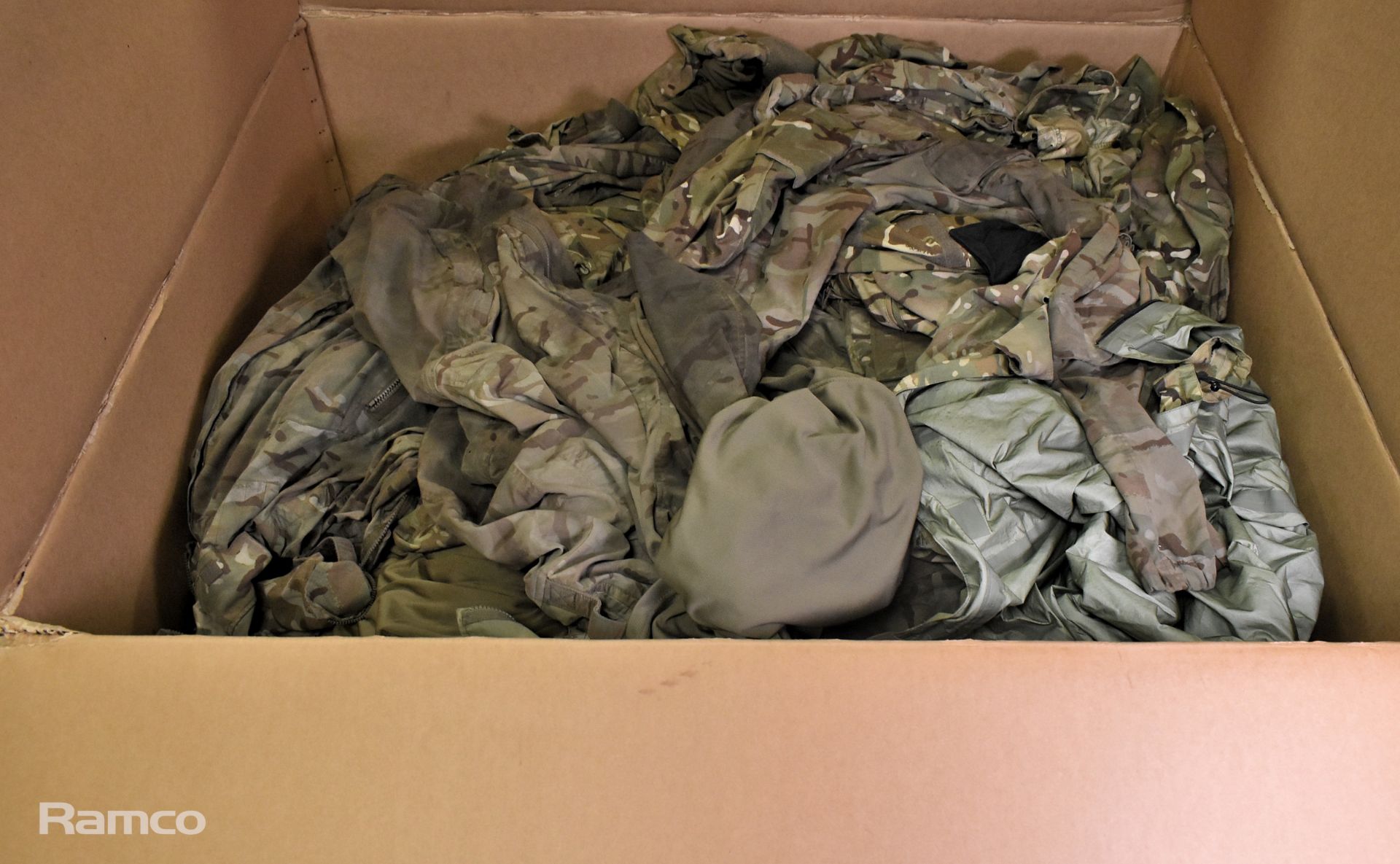 Various types of ex-military clothing - 145kg - Bild 6 aus 6
