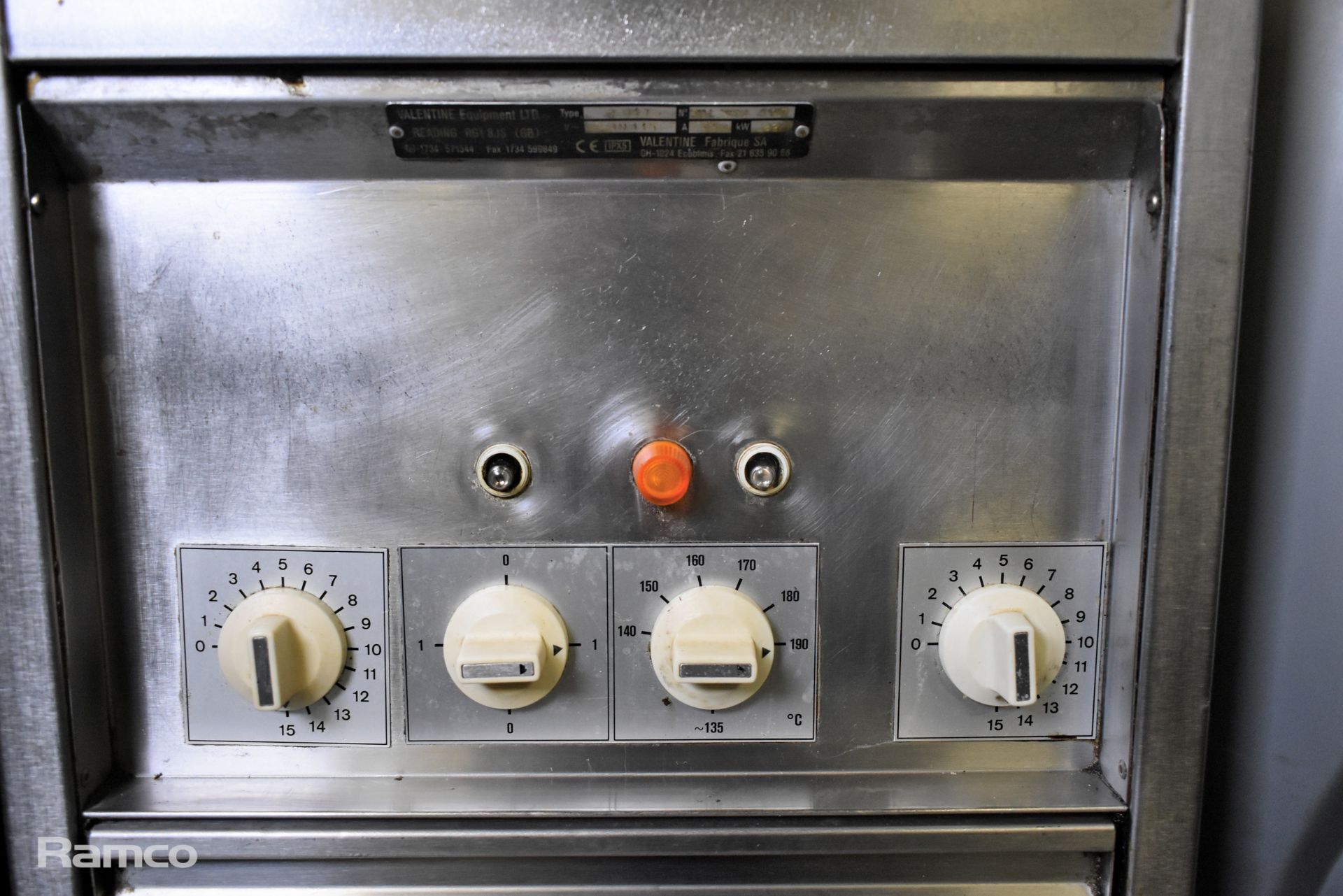 Valentine Equipment C94T stainless steel single tank electric fryer - W 400 x D 600 x H 850mm - Image 3 of 8