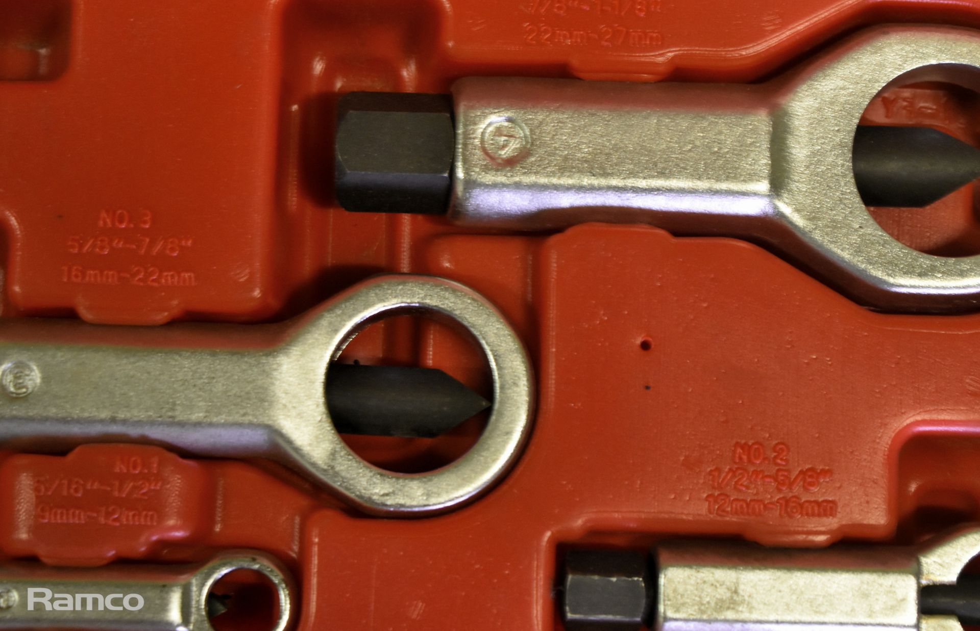 Hand tools - Metric open end spanners, nut splitter set, HSS jobber drill bit metric - Image 6 of 9