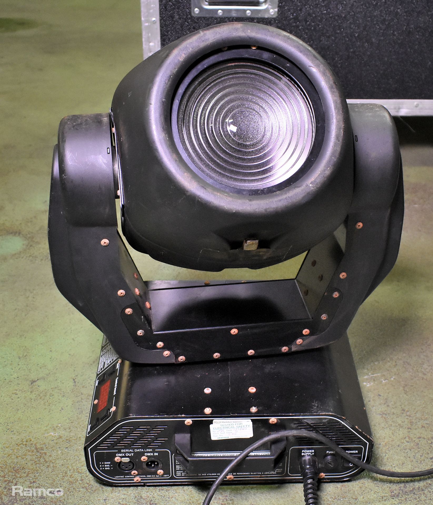 Two moving heads 640 Future light in flight case - L 1100 x W 460 x H 900mm - Image 4 of 13