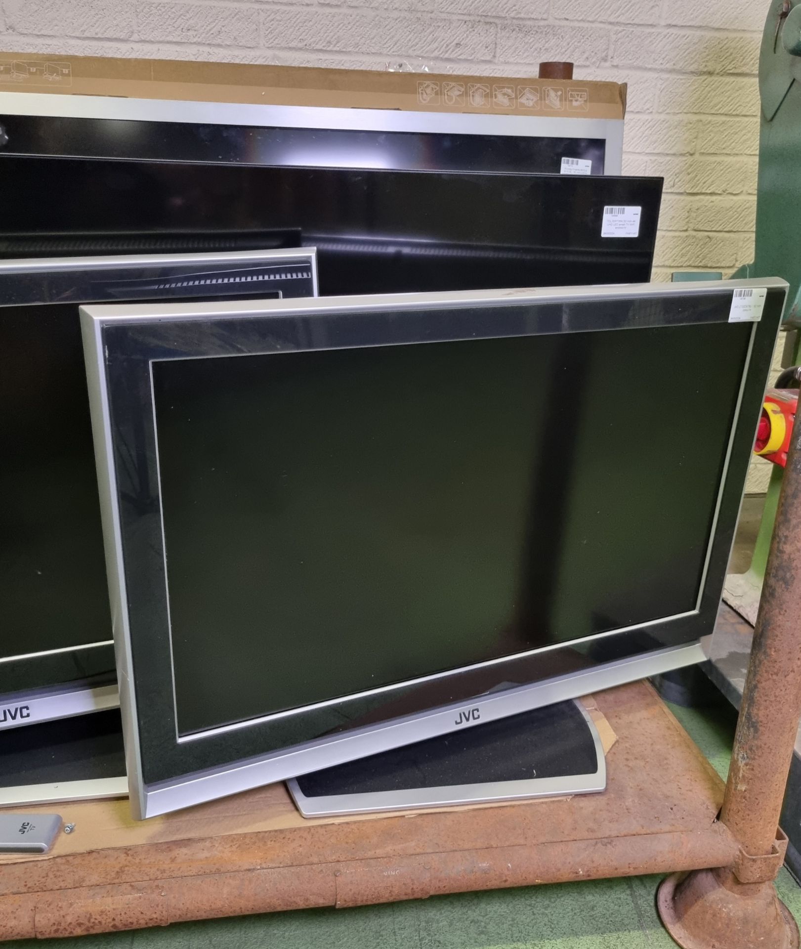 Various TV monitors - full details in the description - Image 3 of 9