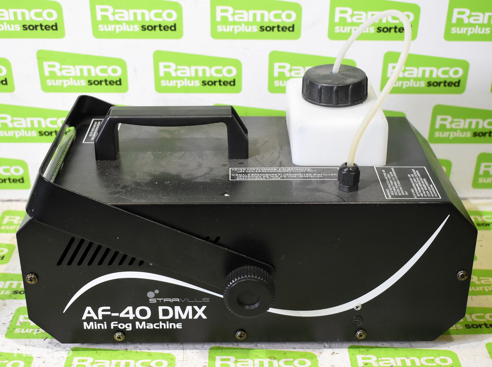 Stairville AF-40 DMX mini fog machine with remote - Image 4 of 7