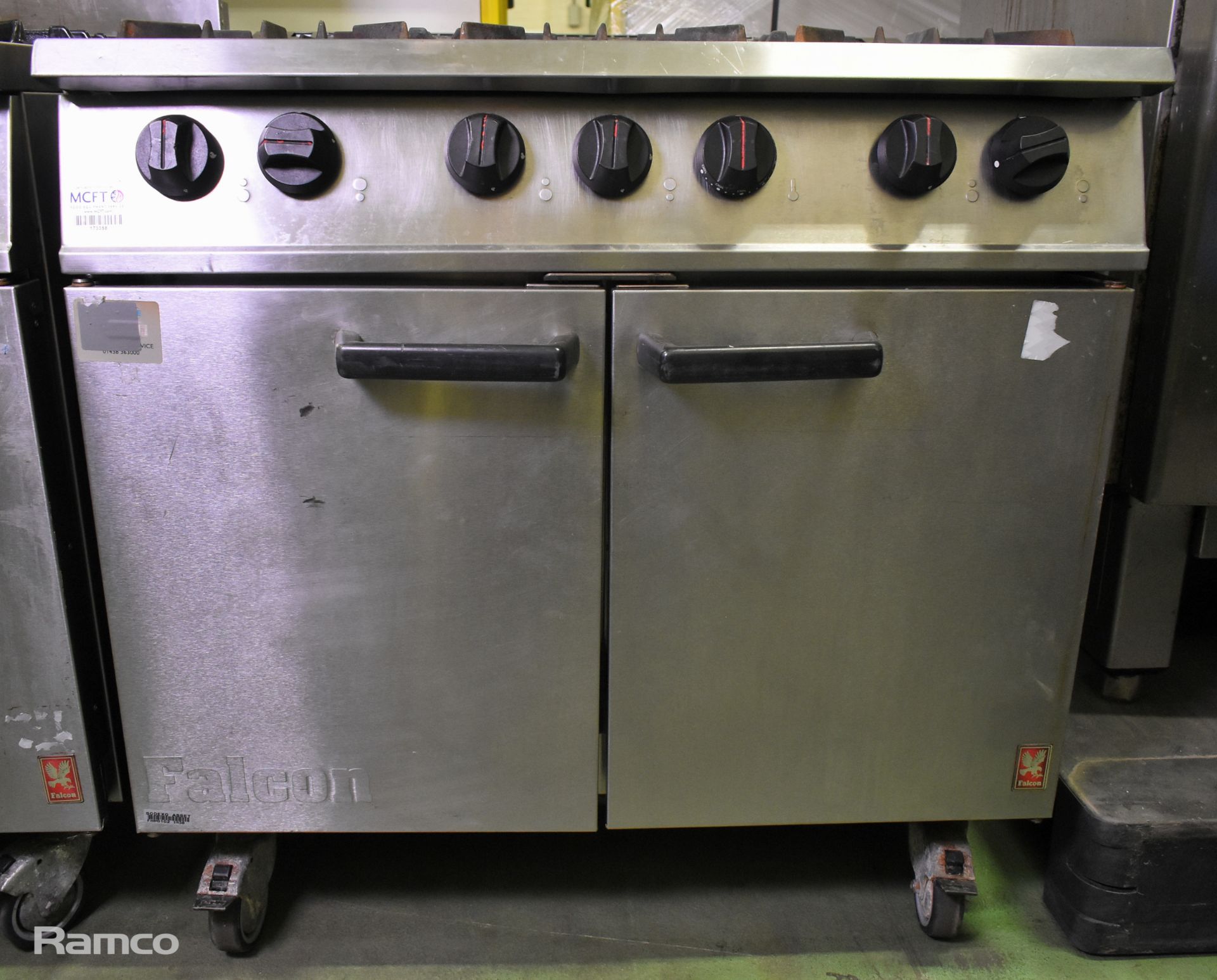 Falcon G3101 stainless steel gas six burner plus oven range - W 900 x D 900 x H 940mm - Image 6 of 7