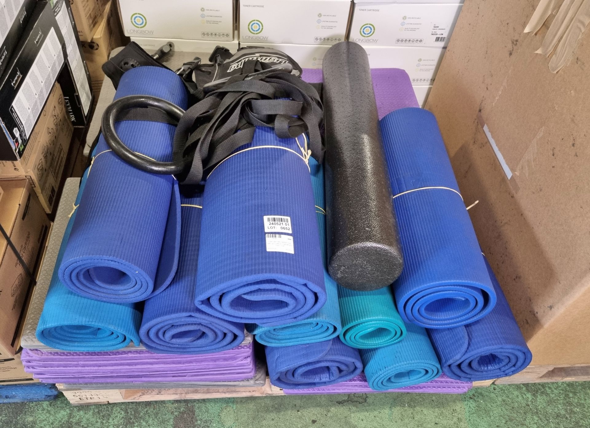 Exercise mats, beaver dive vest, gymnastics rings set and foam roller - Image 2 of 4