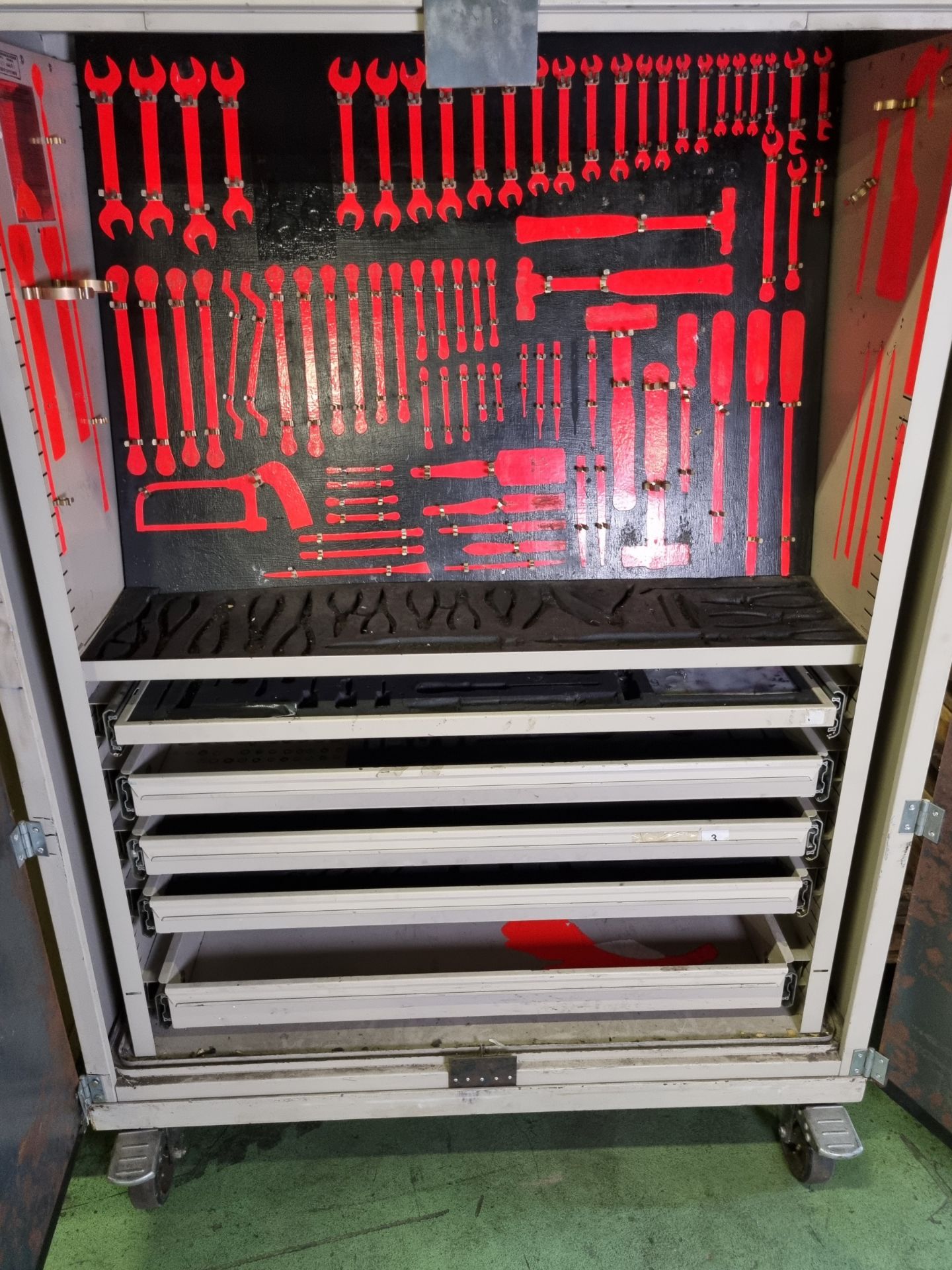 Mobile maintenance tool cabinet - L 1250 x W 550 x H 1650mm - Image 3 of 5