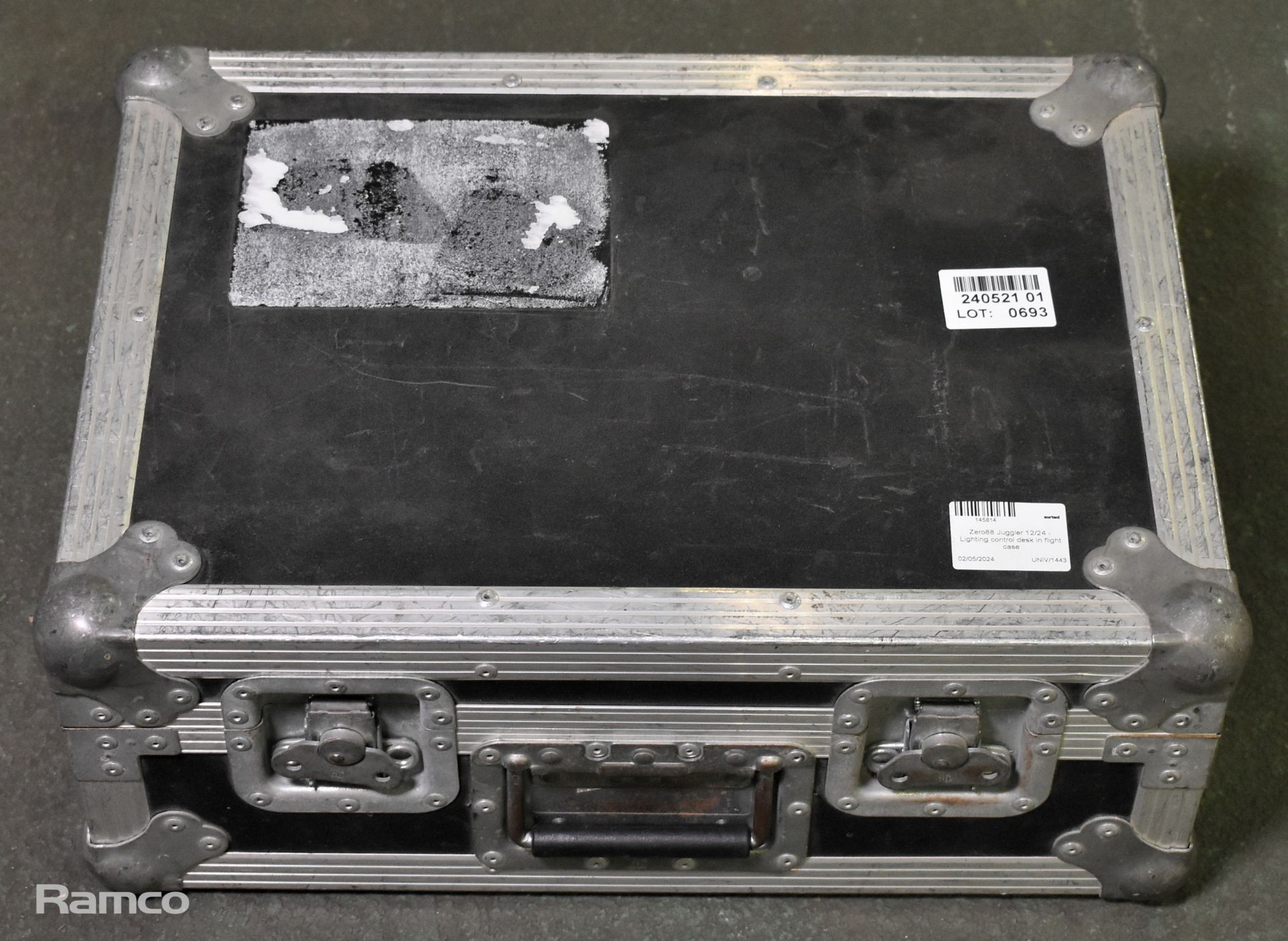 Zero88 Juggler 12/24 lighting control desk in flight case - Image 6 of 6