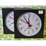 2x Leitch ADC-5112-L Studio wall mount clocks - 12 inch - 230V