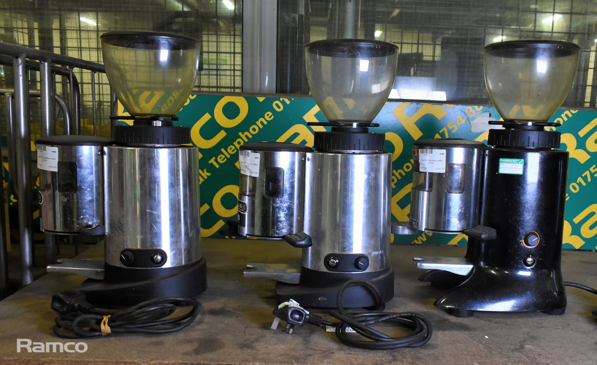 2x Ceado E6X espresso coffee grinders & Ceado E6 espresso coffee grinder - Image 4 of 7