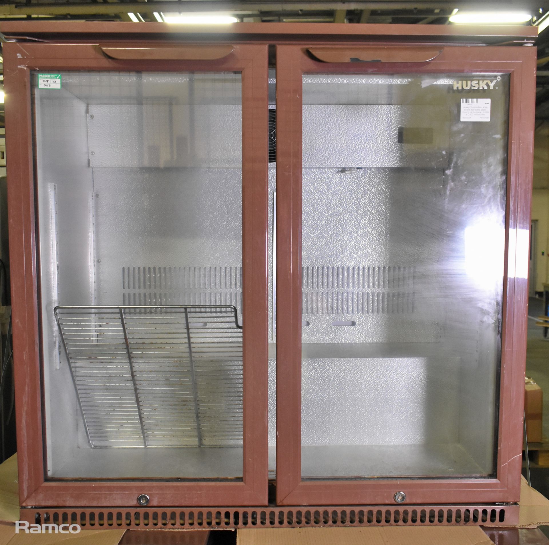 3x Husky C2H-900-BN-UK-HU double door bottle coolers - 2x have missing centrepieces - Image 2 of 12